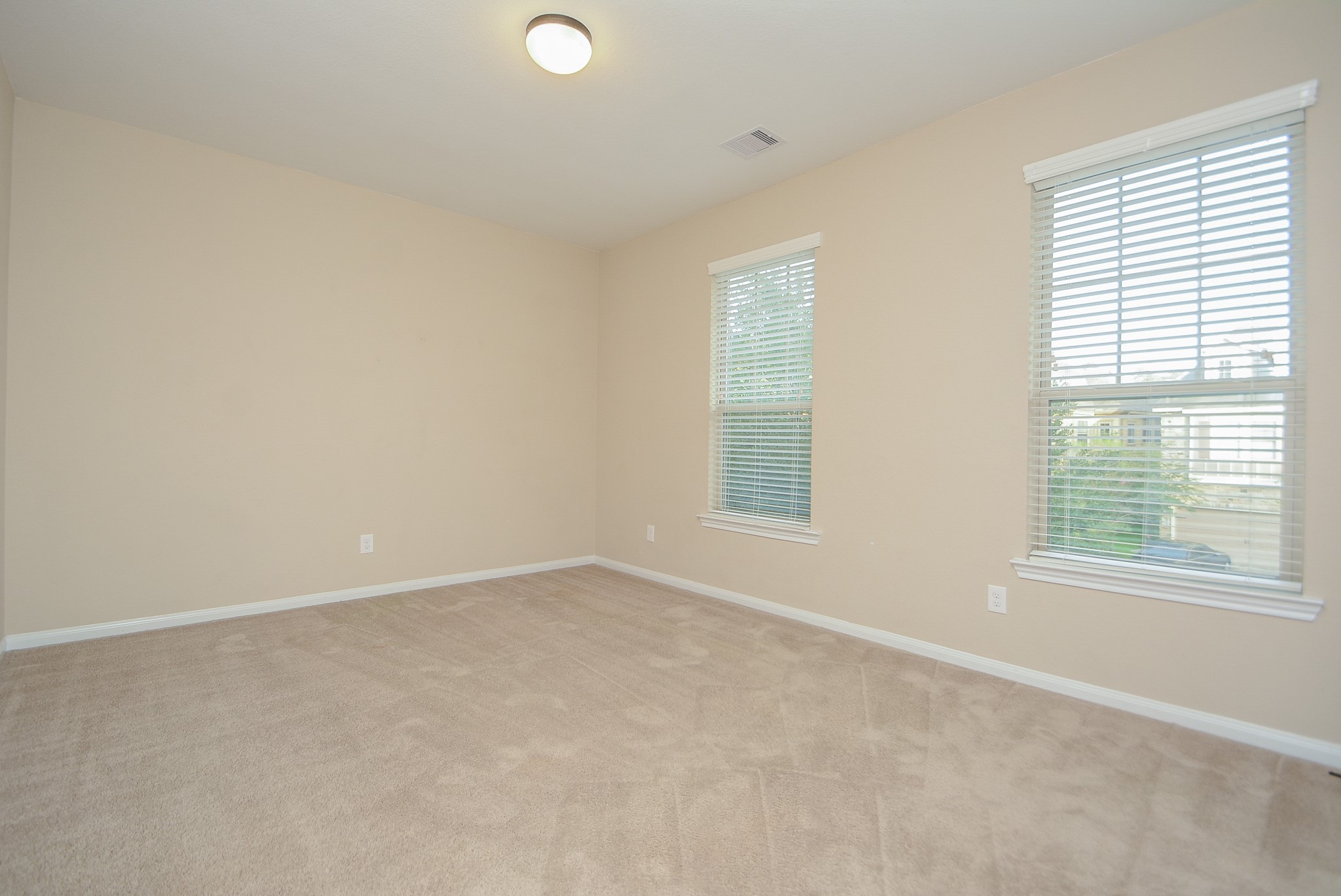 22 Cheswood Manor Property Photo 28
