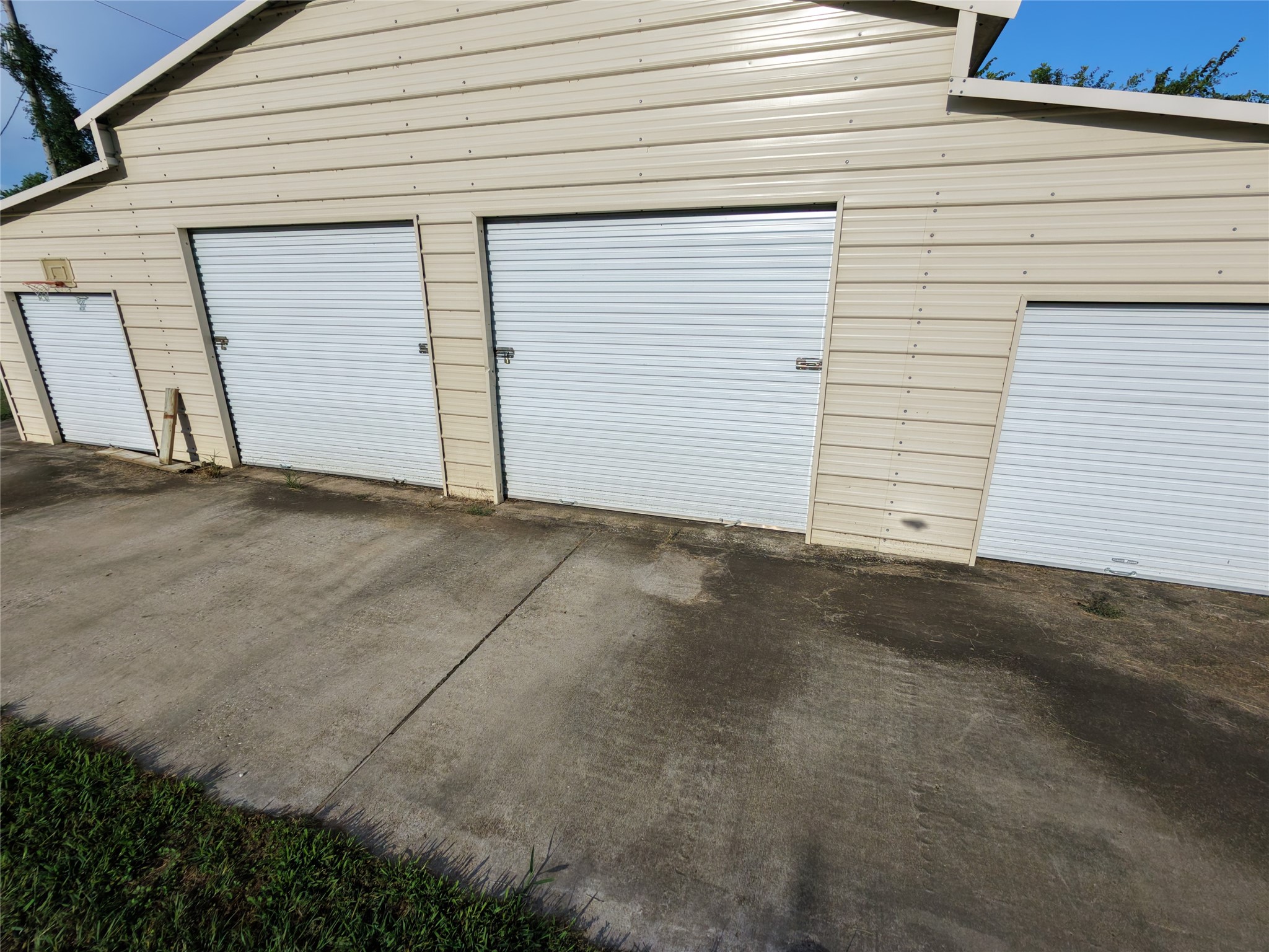 555 Legion Road Property Photo 2