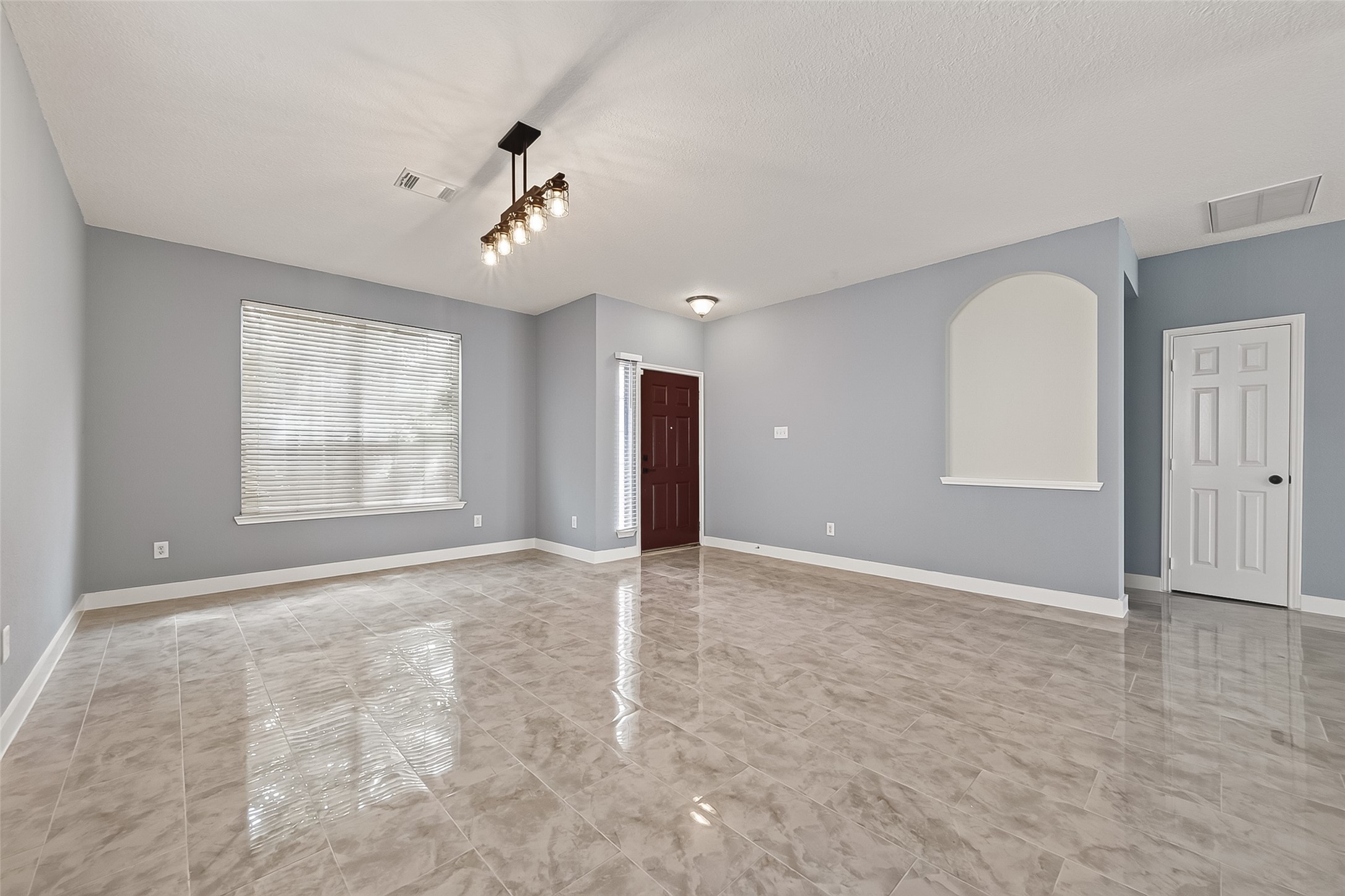 9526 Heflin Colony Drive Property Photo 4