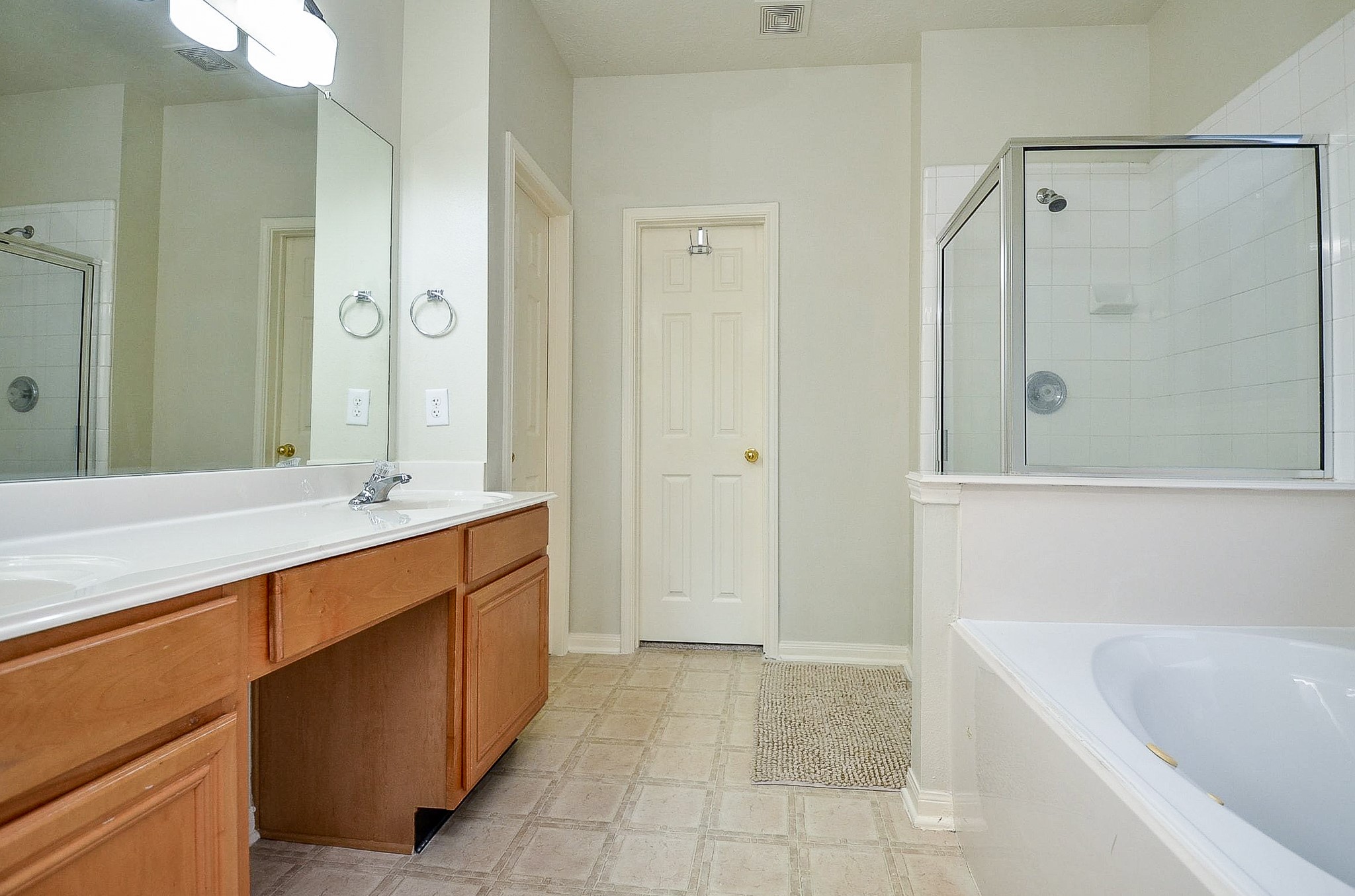91 Rodeo Drive Property Photo 15