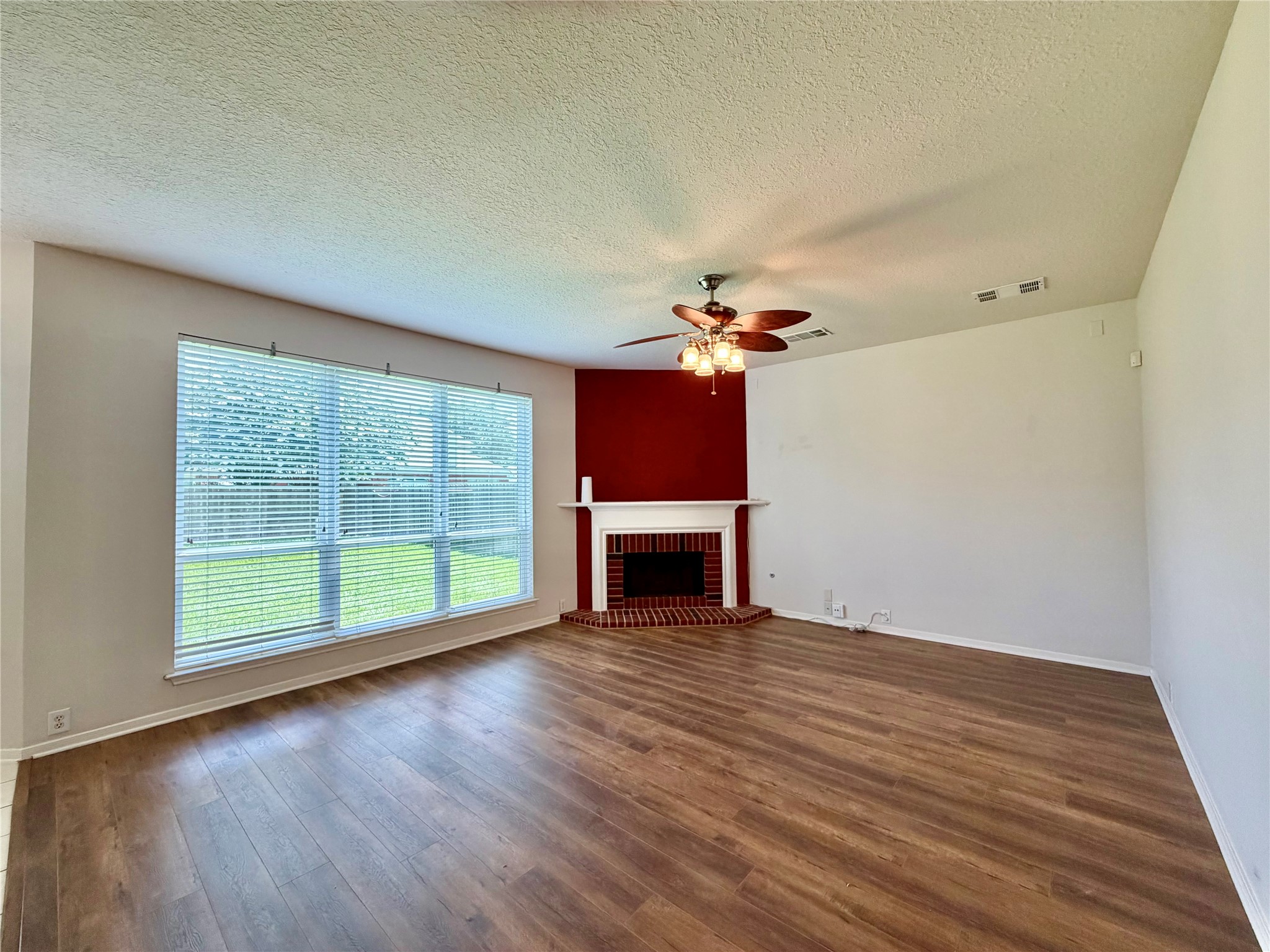 7426 Maple Run Drive Property Photo 4