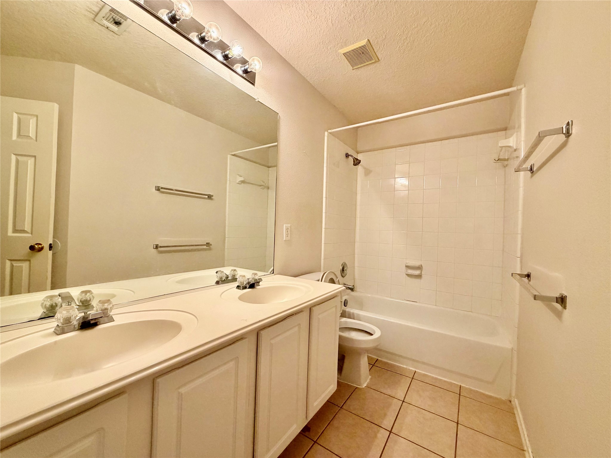 7426 Maple Run Drive Property Photo 17
