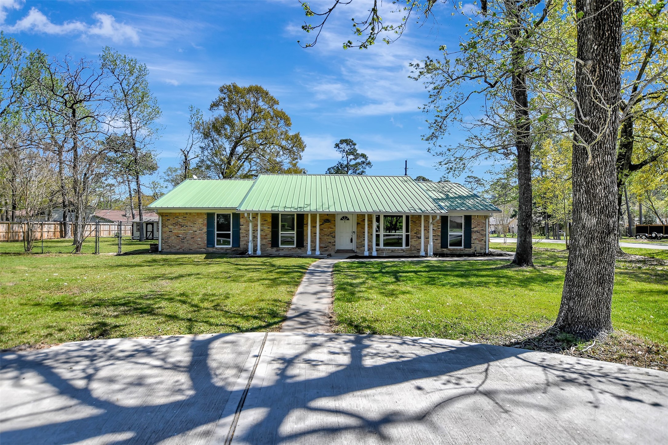 25802 Maplewood Drive Property Photo