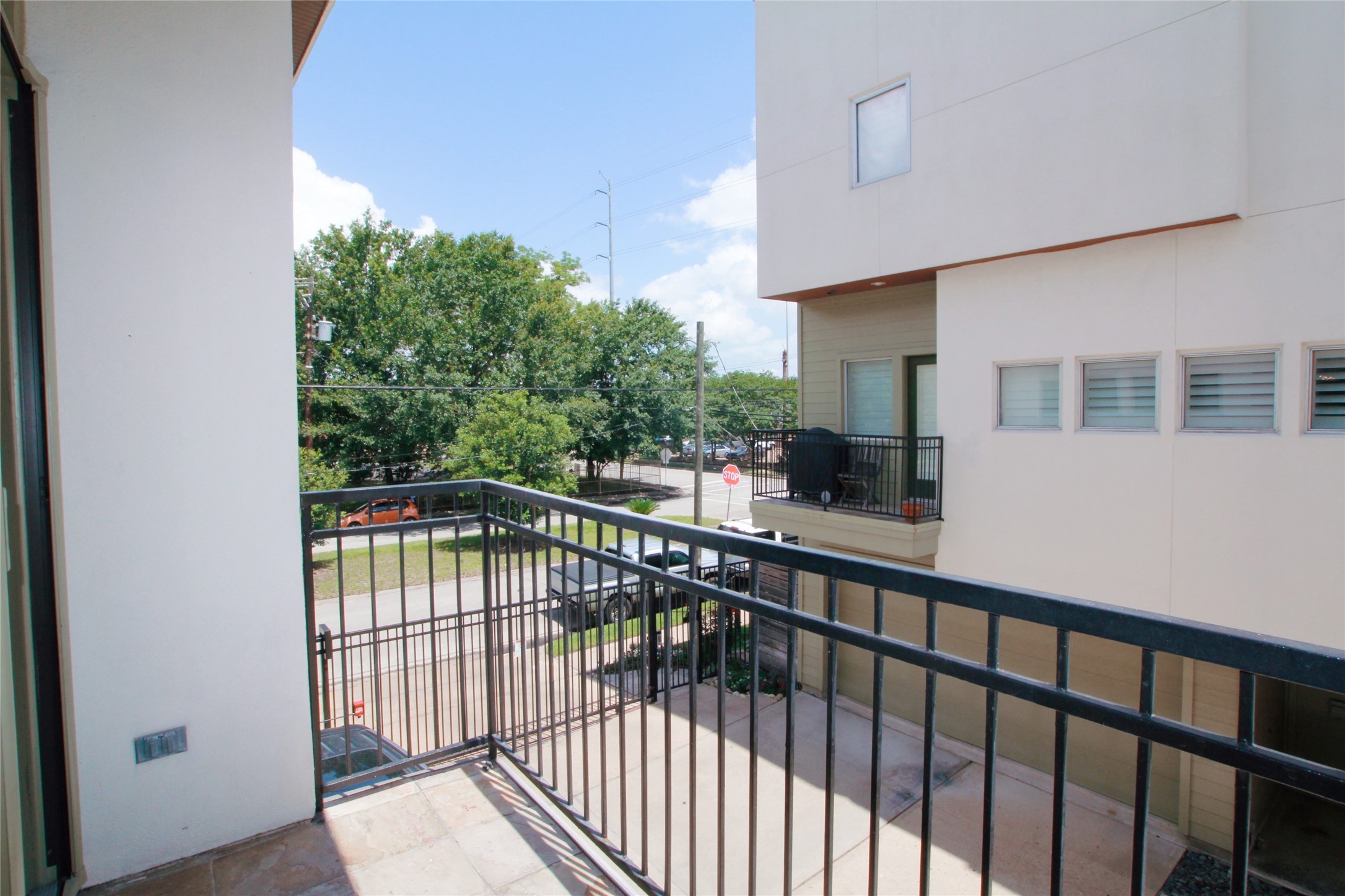 4701 Caroline Street Property Photo 14