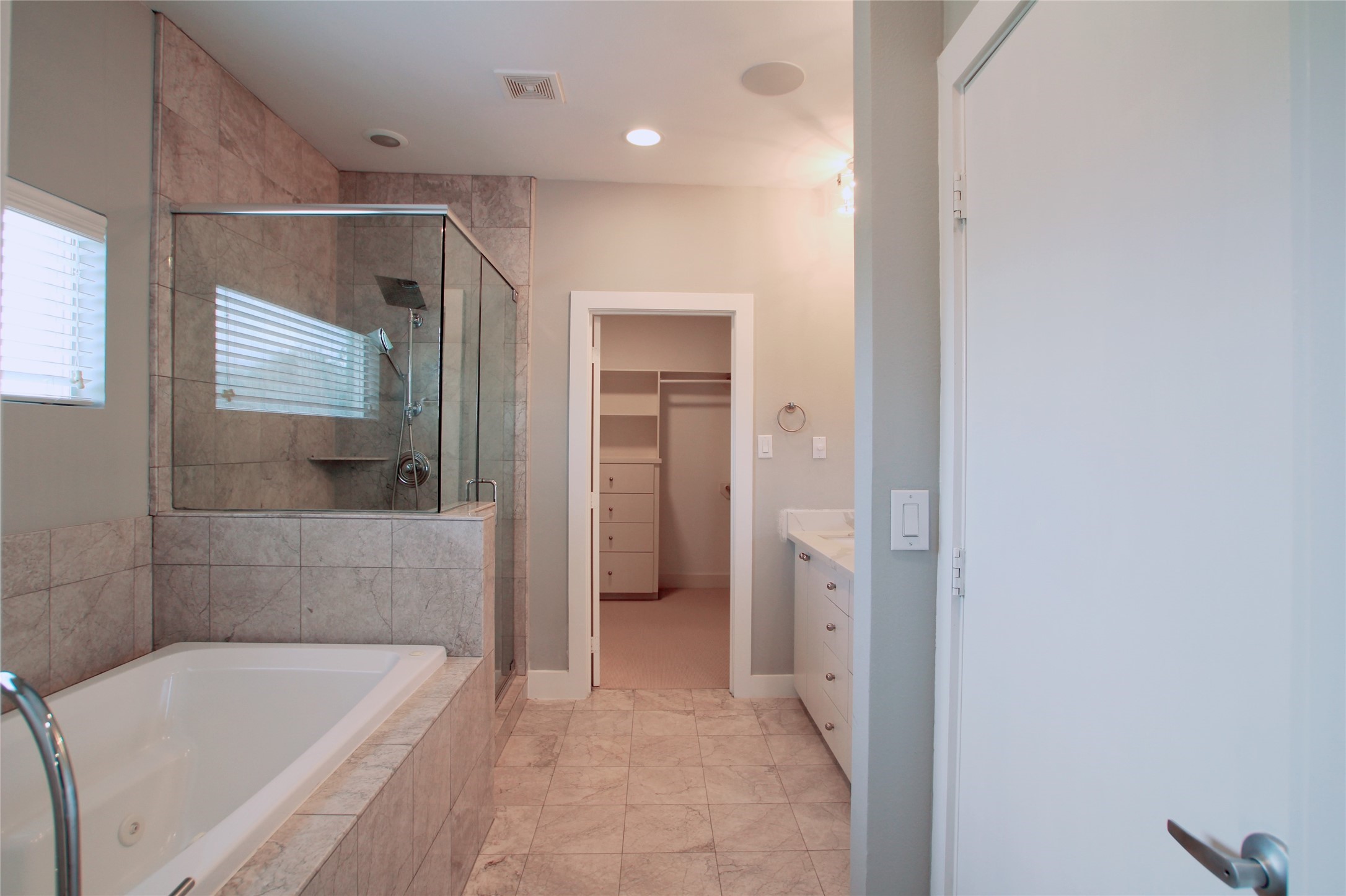 4701 Caroline Street Property Photo 20