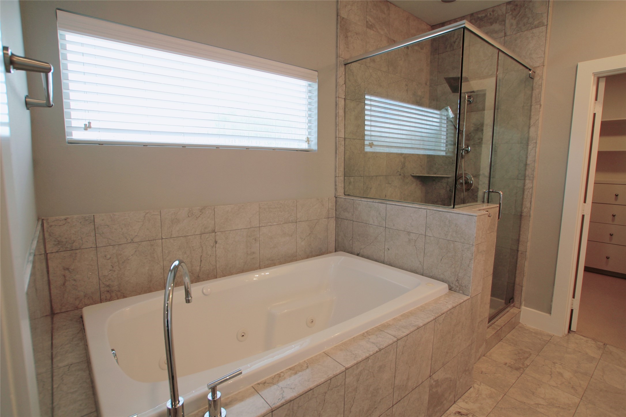 4701 Caroline Street Property Photo 21