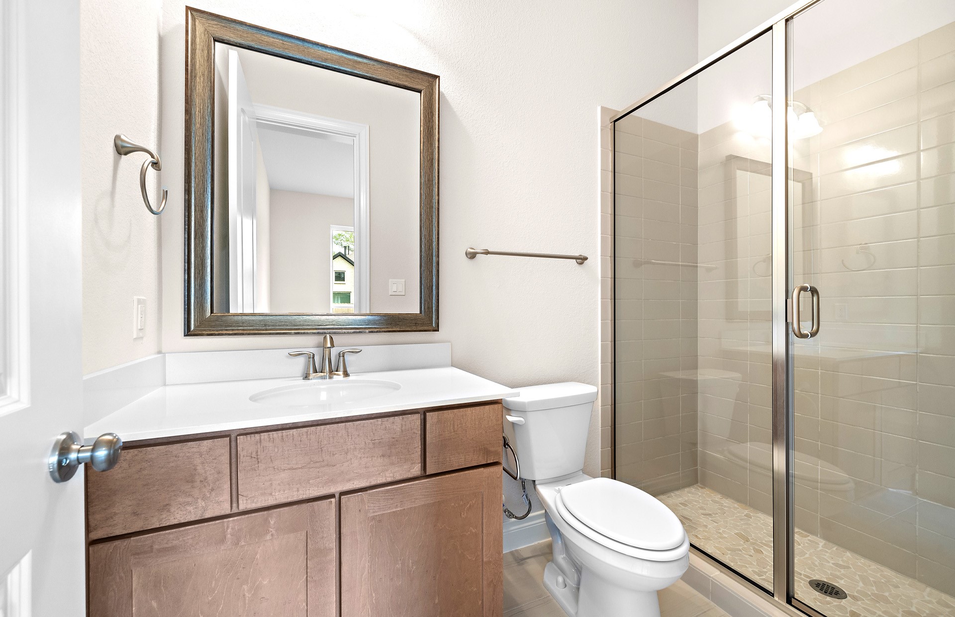 16352 Donen Avenue Property Photo 31