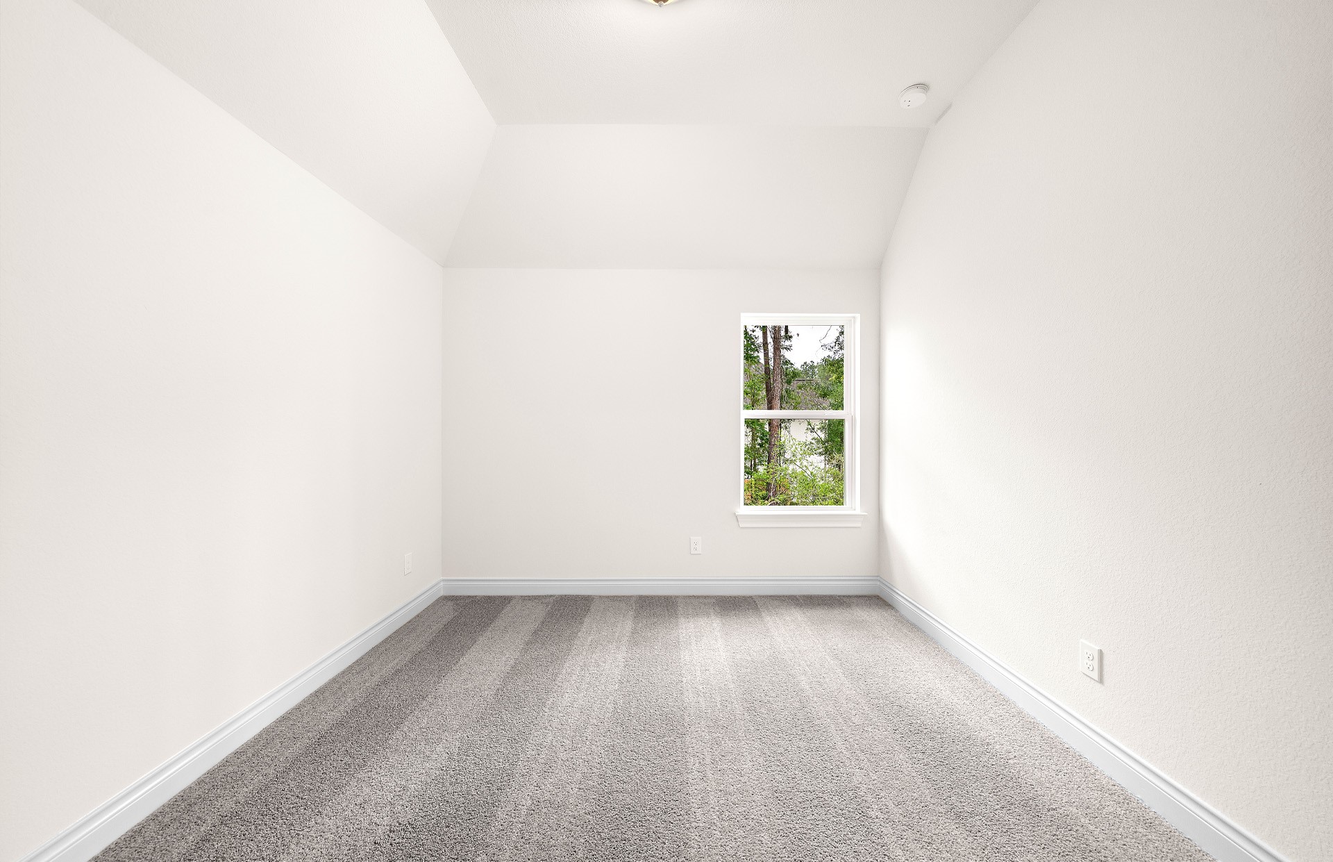 16352 Donen Avenue Property Photo 34