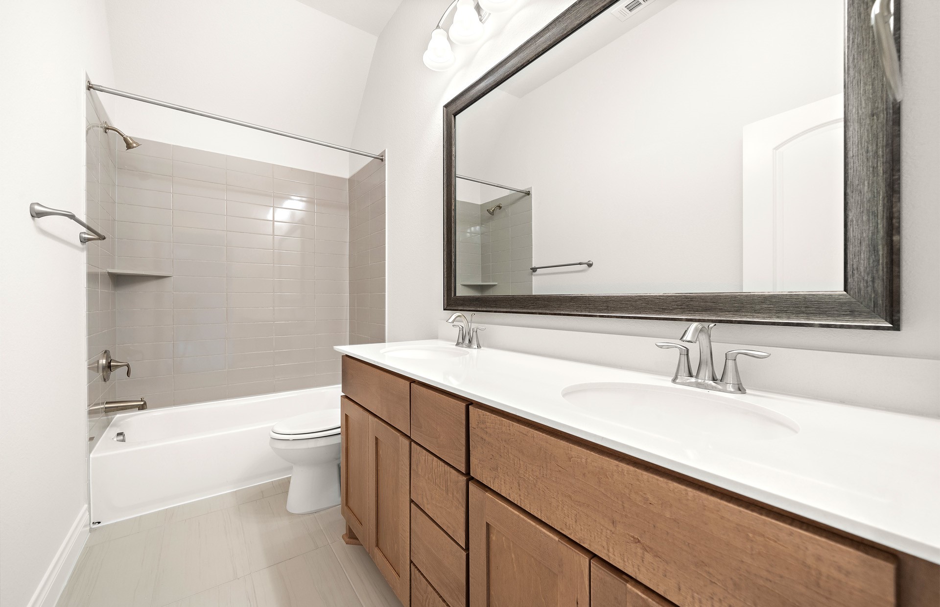 16352 Donen Avenue Property Photo 35