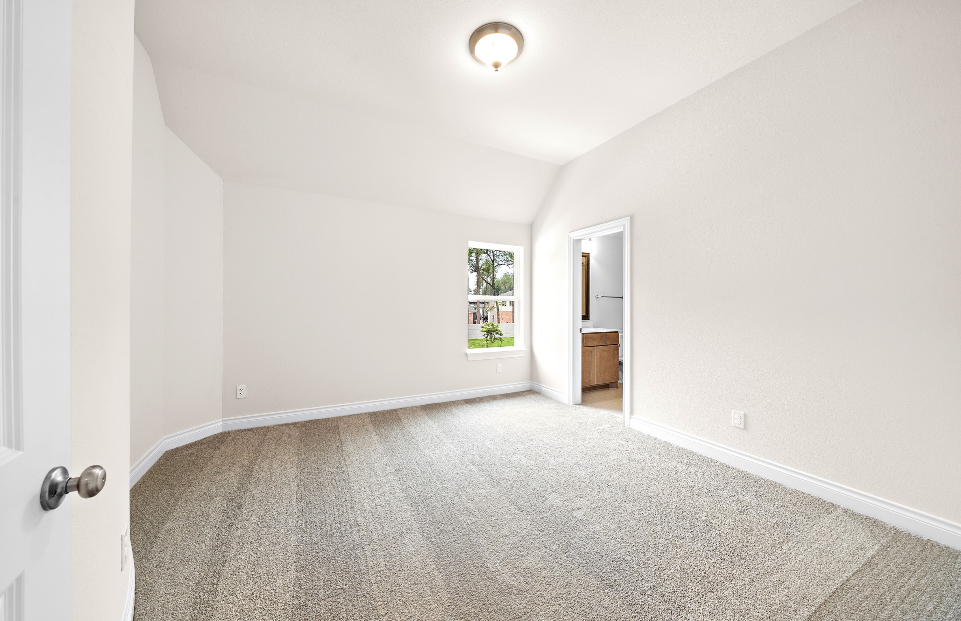 16352 Donen Avenue Property Photo 36