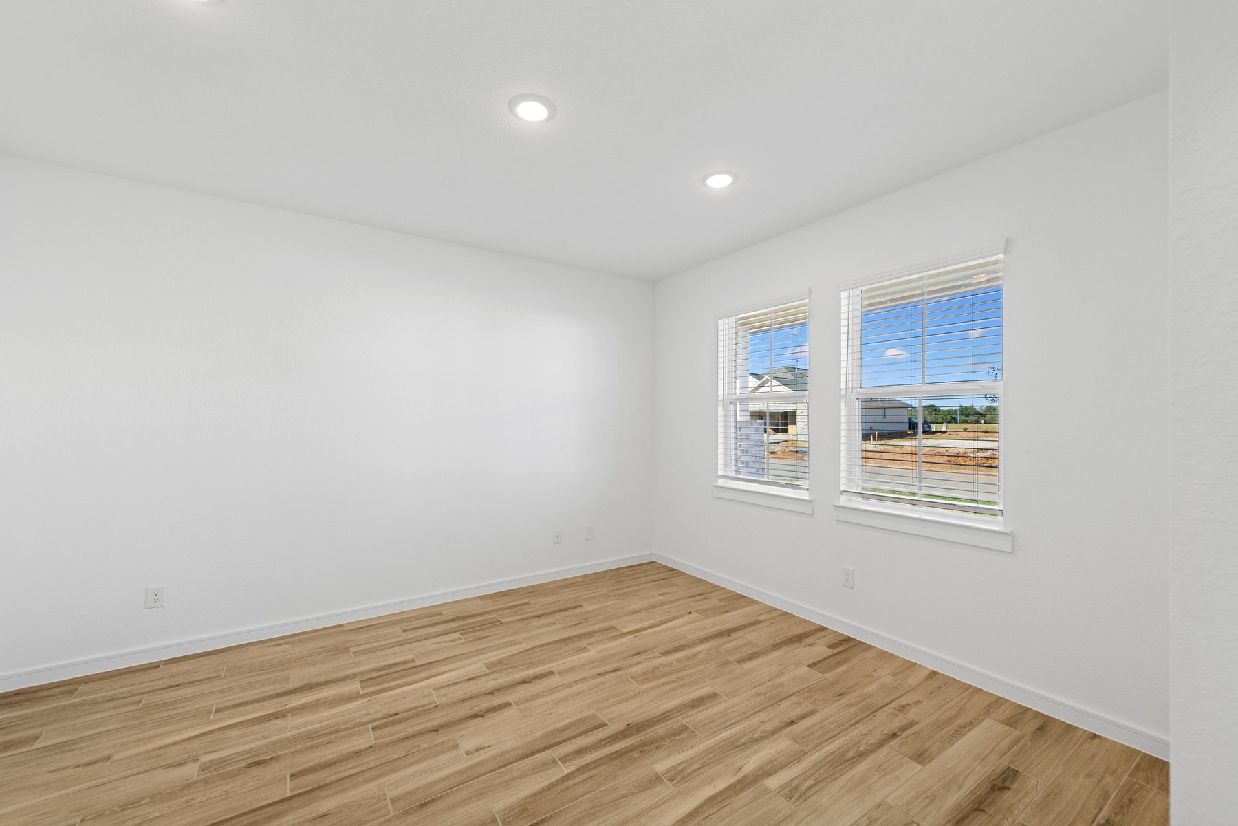 29447 Oaklawn View Drive Property Photo 7
