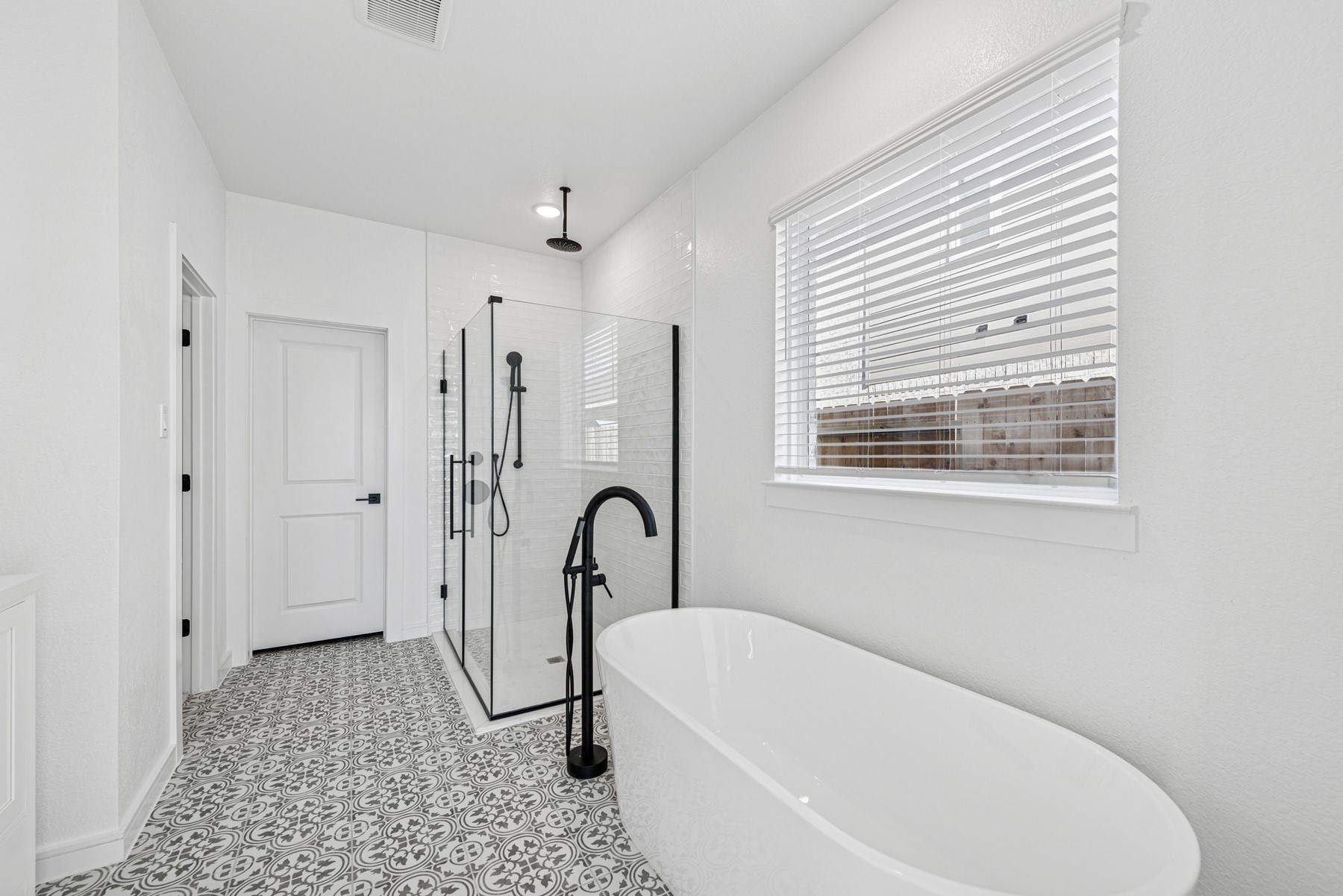 29447 Oaklawn View Drive Property Photo 14