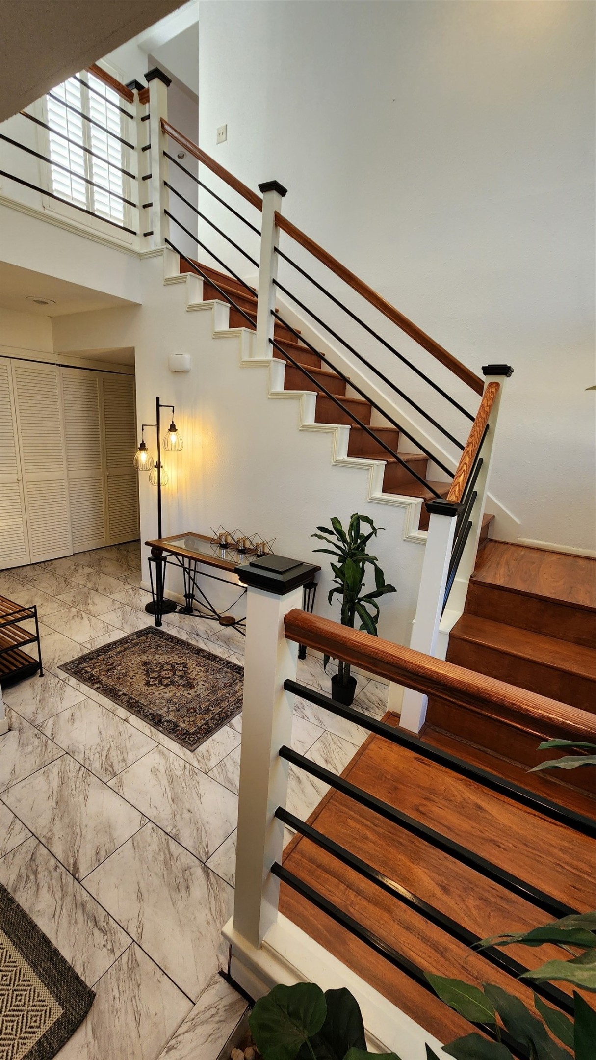 3211 Meadowlark Lane Property Photo 4