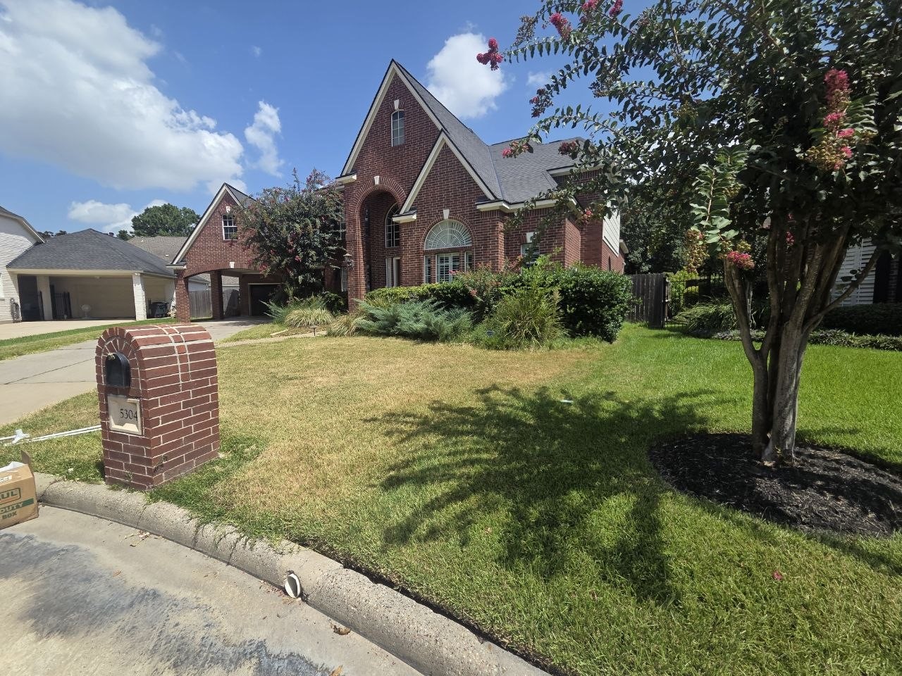 5304 Mountain Grove Court Property Photo 3
