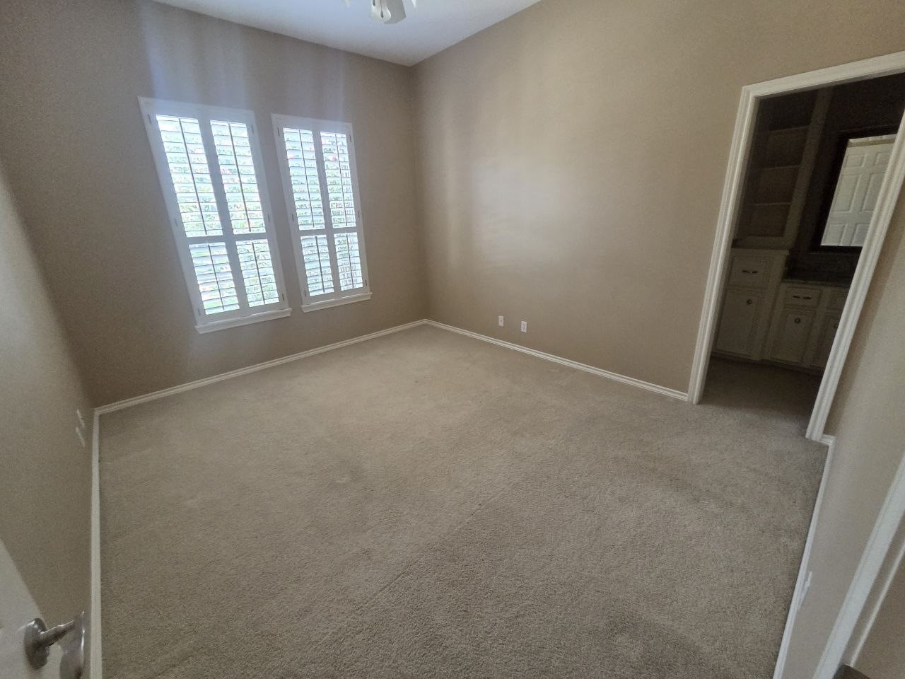 5304 Mountain Grove Court Property Photo 11