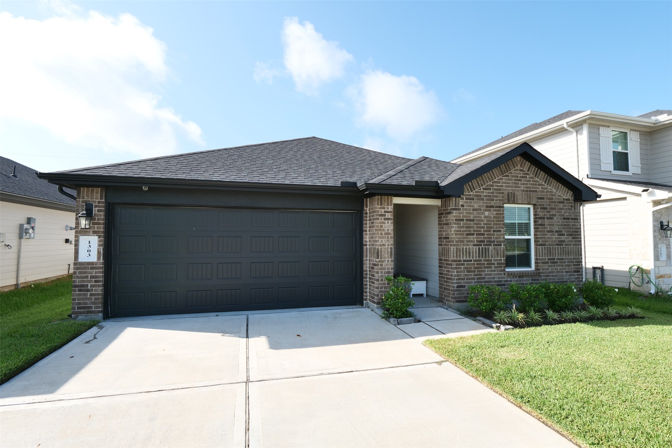 1303 Lucciola Lane Property Photo 2
