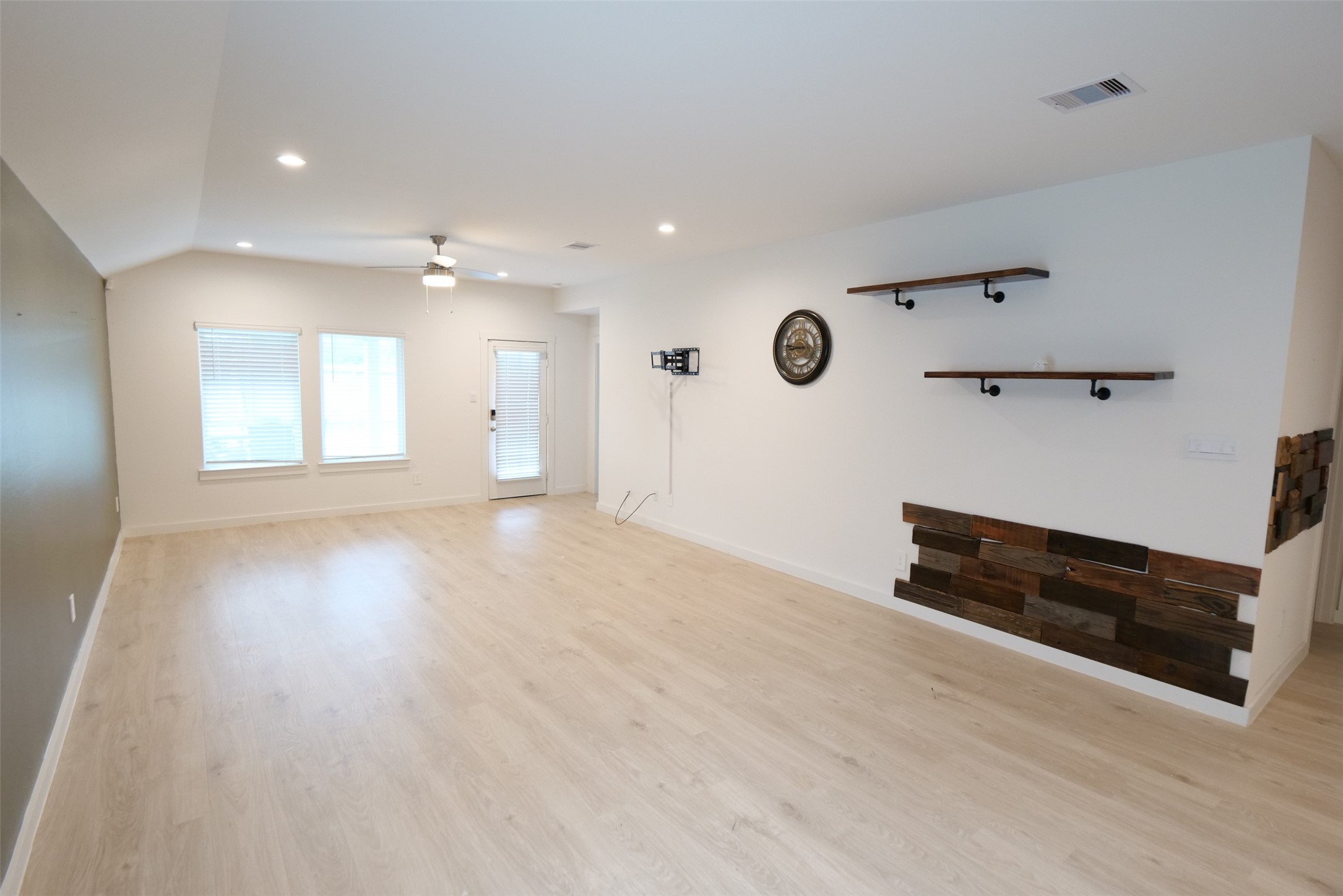 1303 Lucciola Lane Property Photo 13