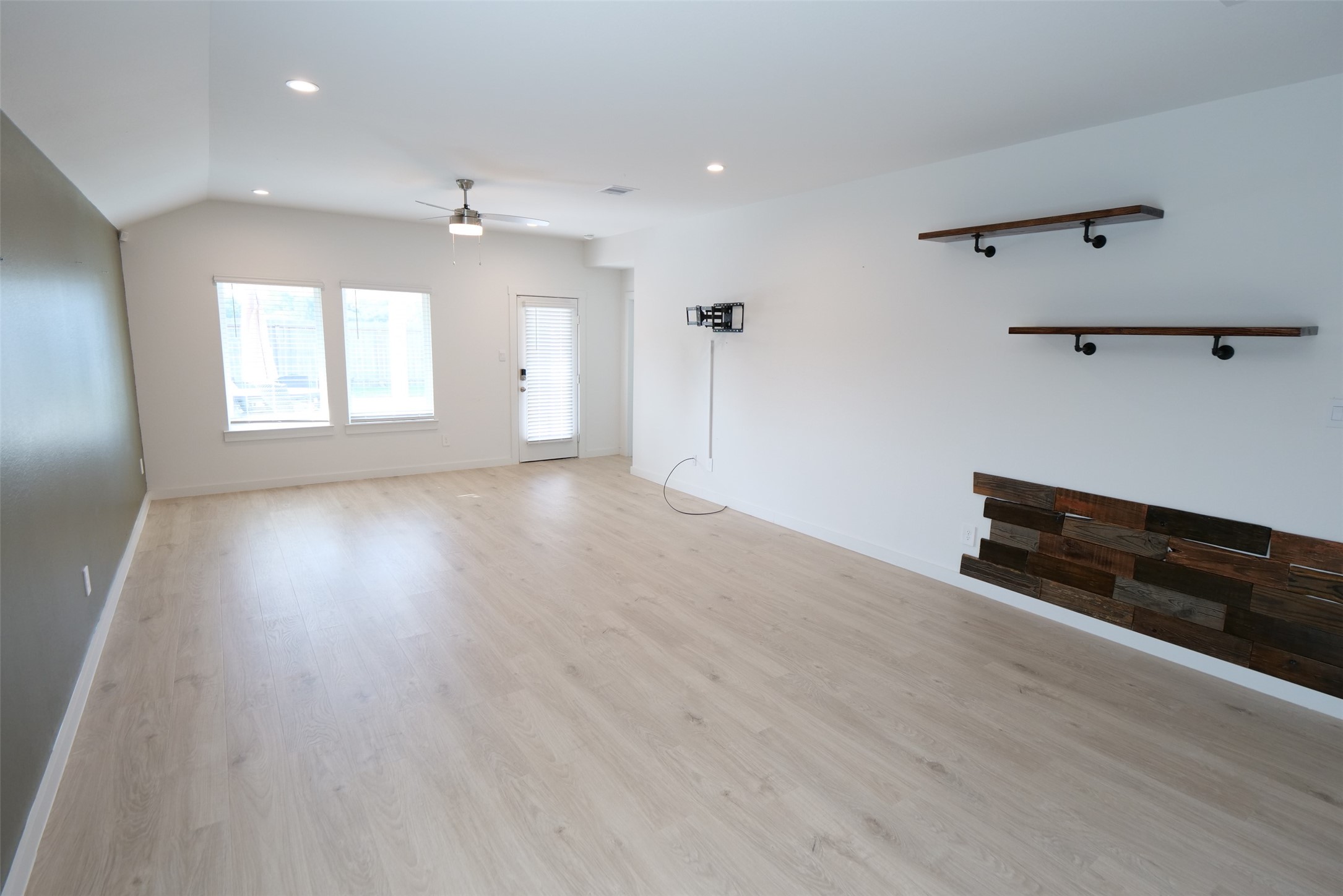 1303 Lucciola Lane Property Photo 14