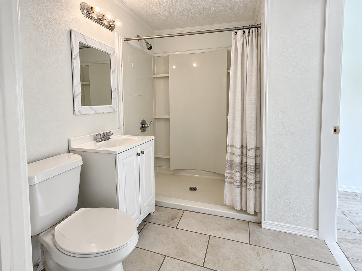 508 Davis Street Property Photo 4