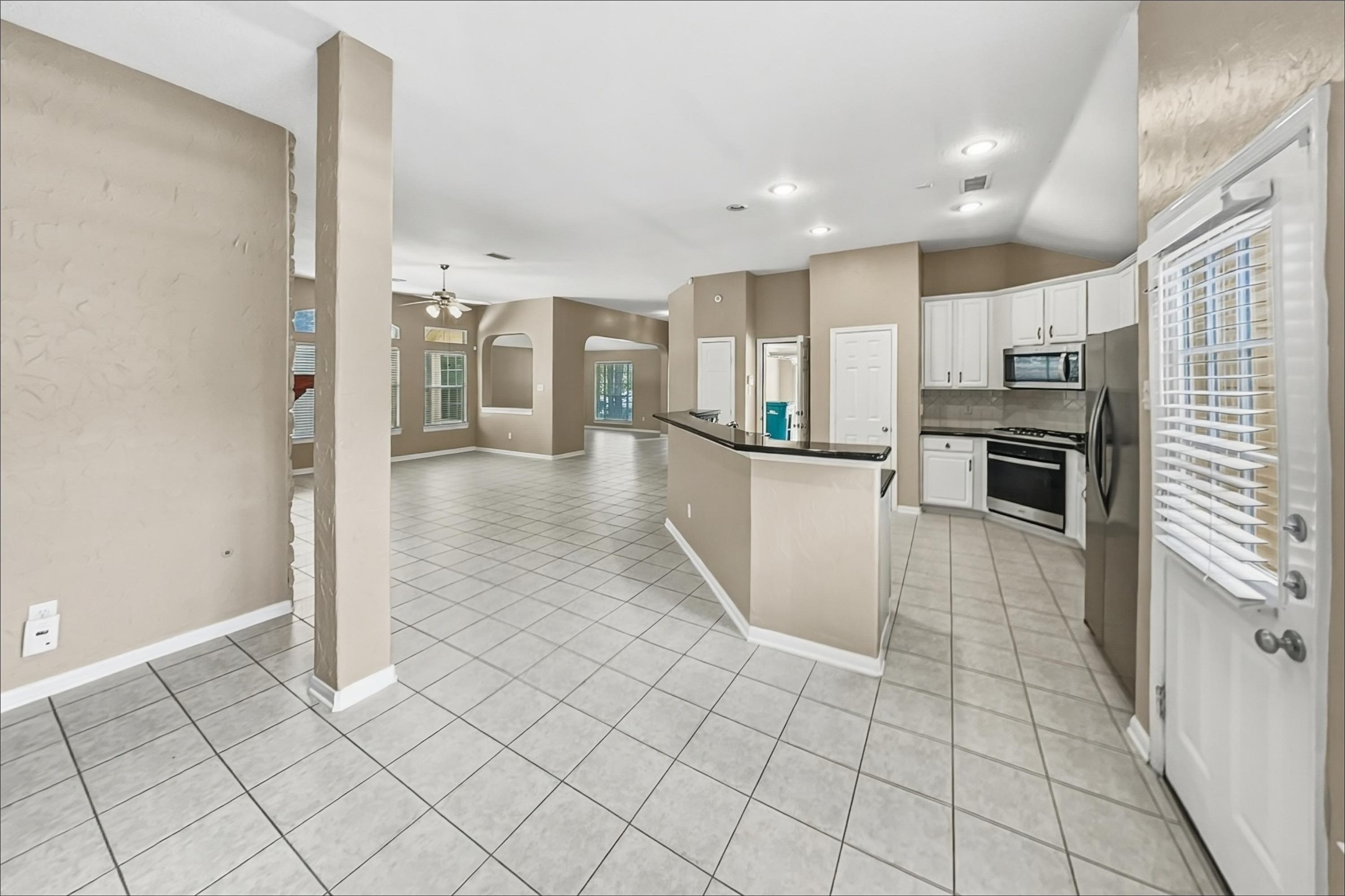 5 Paddock Pines Place Property Photo 4