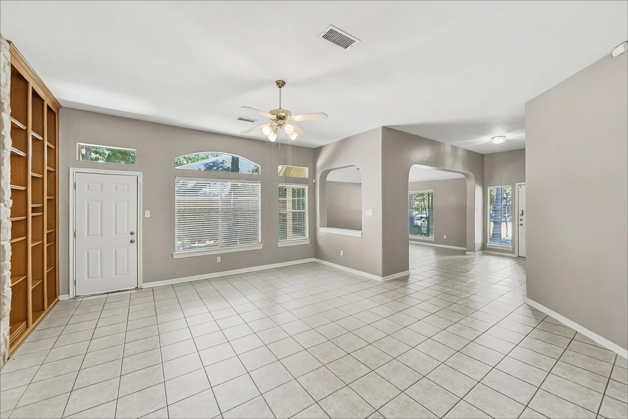 5 Paddock Pines Place Property Photo 7