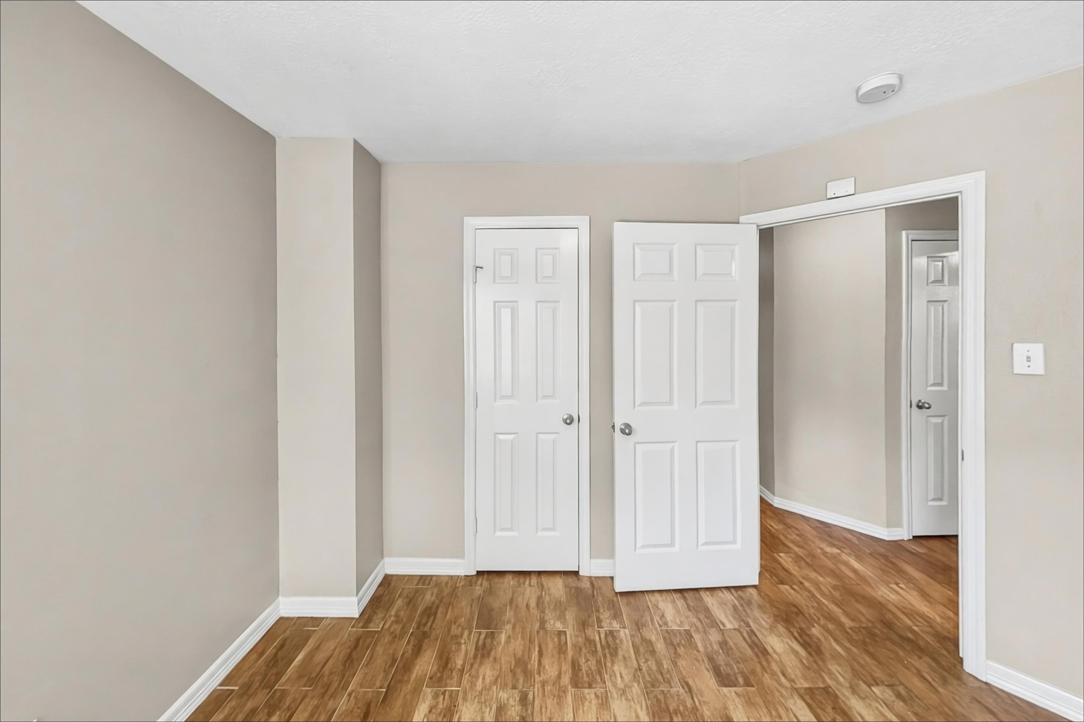 5 Paddock Pines Place Property Photo 12