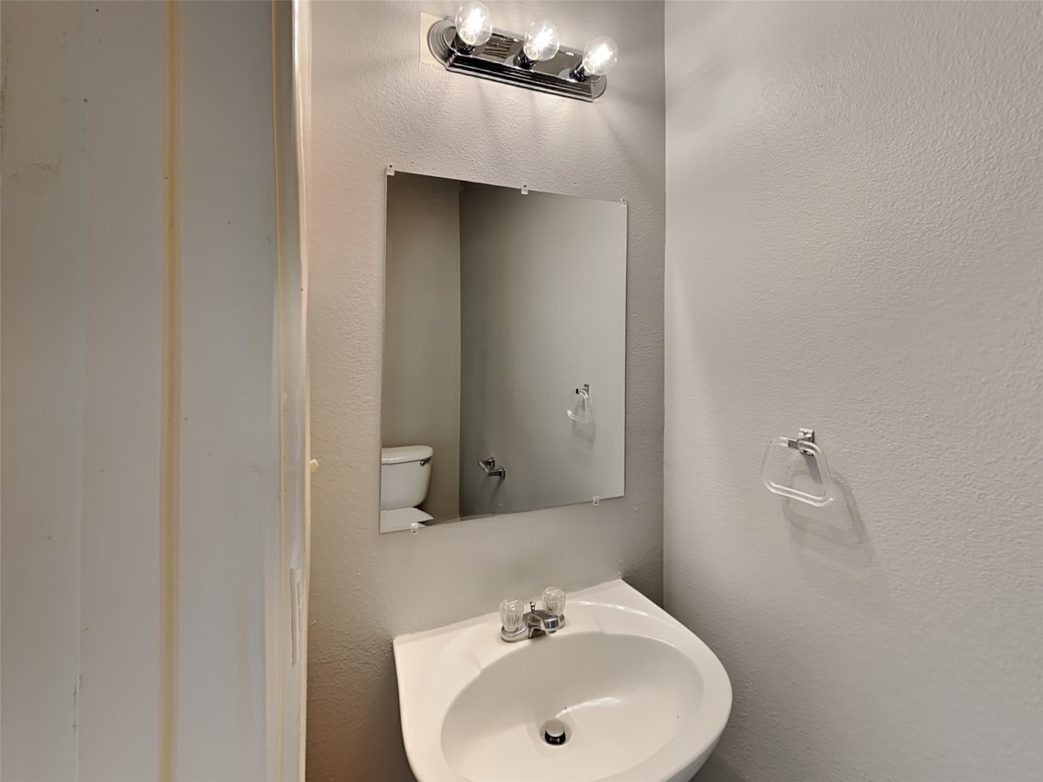 2203 Shady Birch Drive Property Photo 6