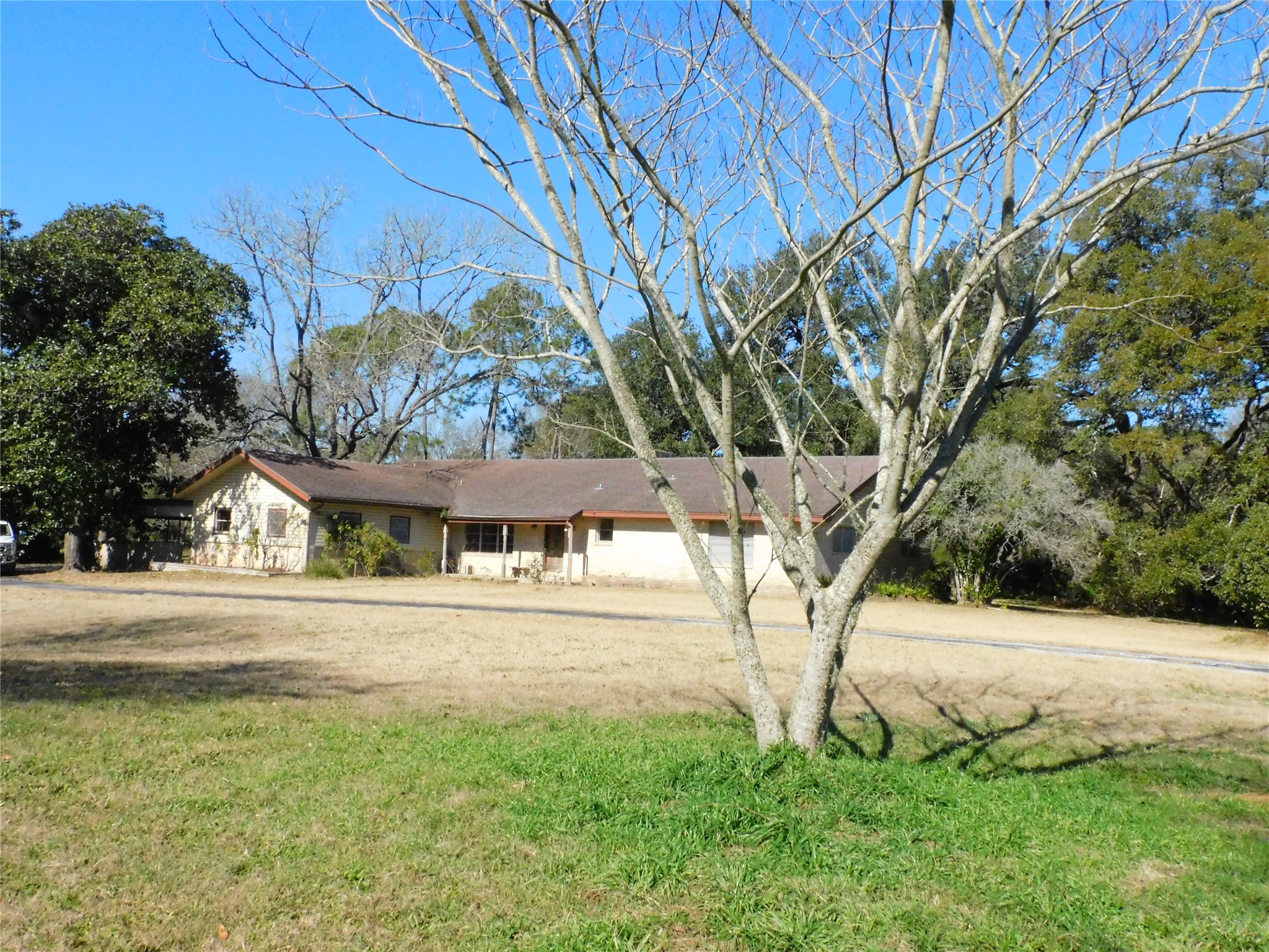 2408 Gun And Rod Road Property Photo 7