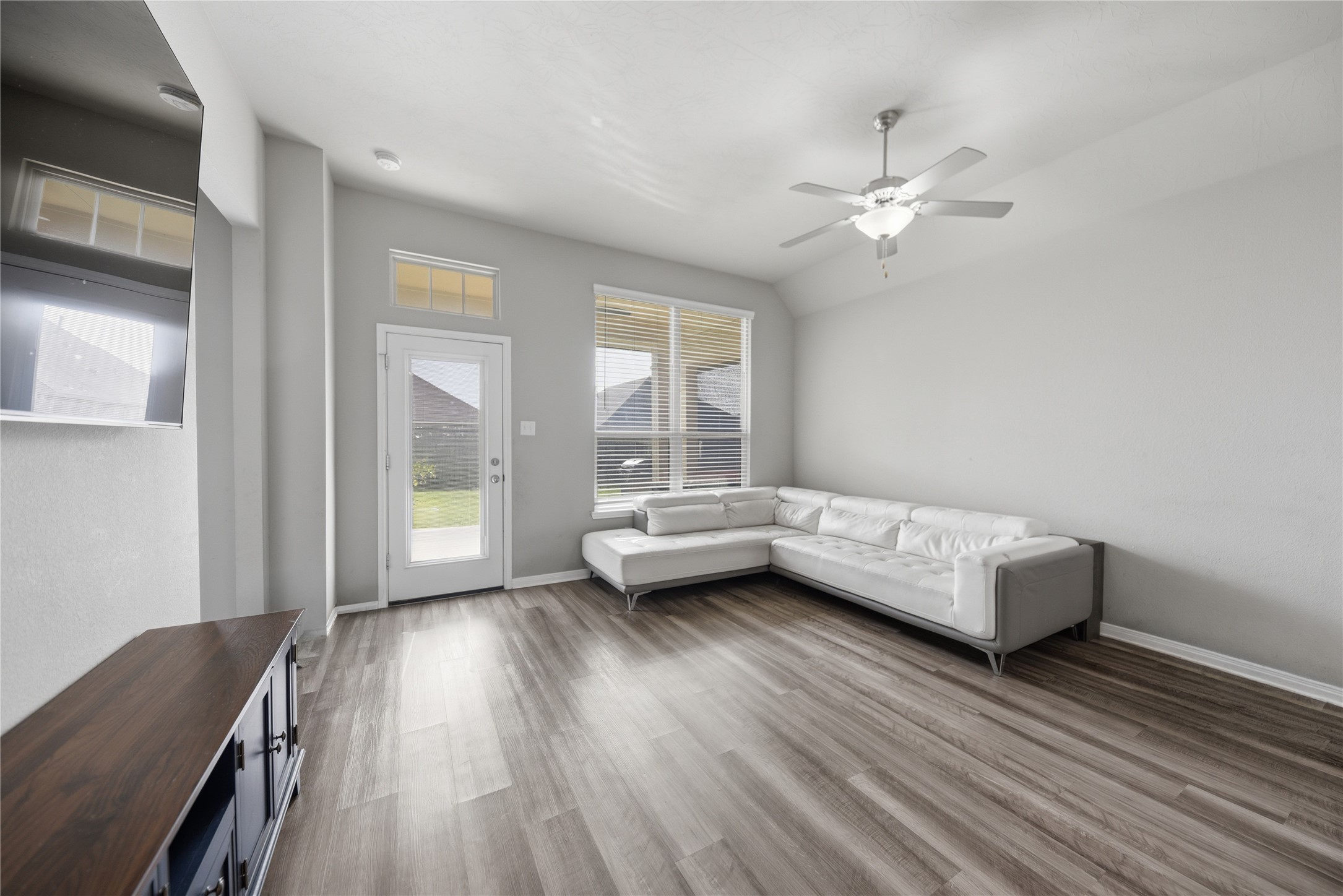 1005 Rootstock Road Property Photo 6