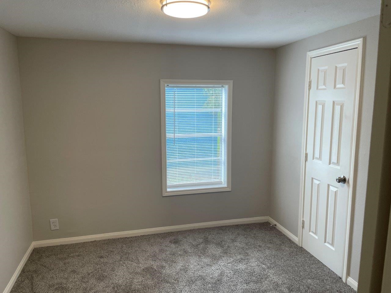 309 E Pine Street Property Photo 6