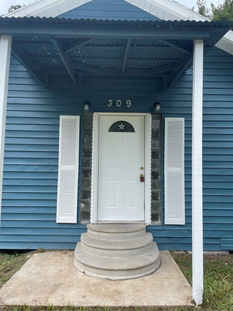 309 E Pine Street Property Photo 12