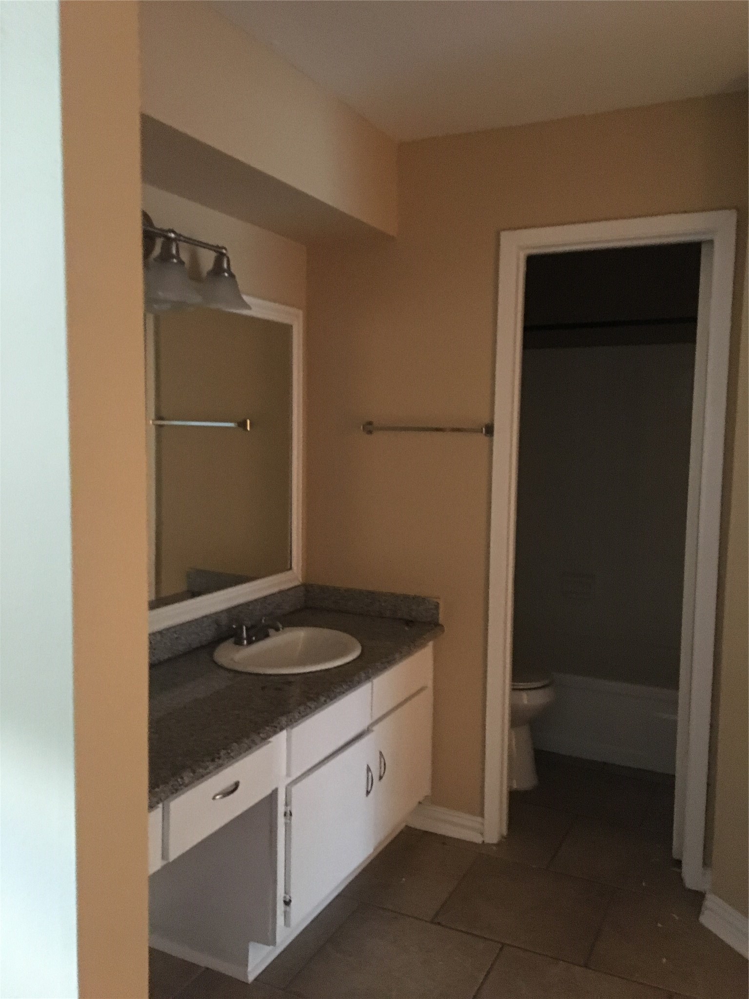 5625 Antoine Drive 102 Property Photo 4