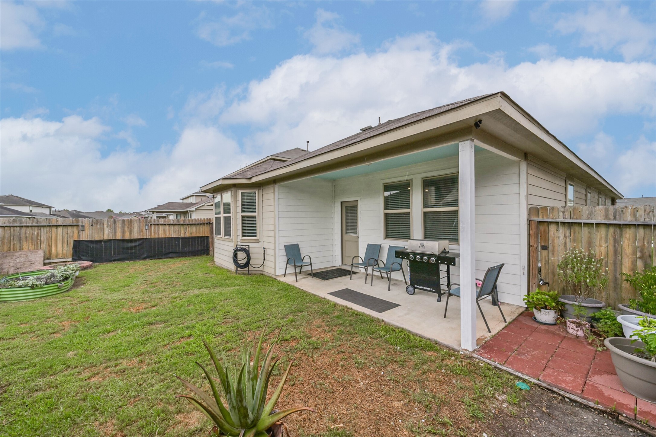 9606 Cimarroncito Lane Property Photo 4