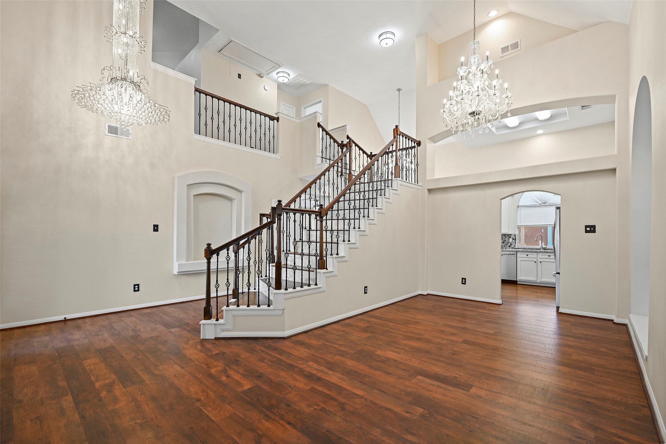 18926 Timbers Drive Property Photo 4