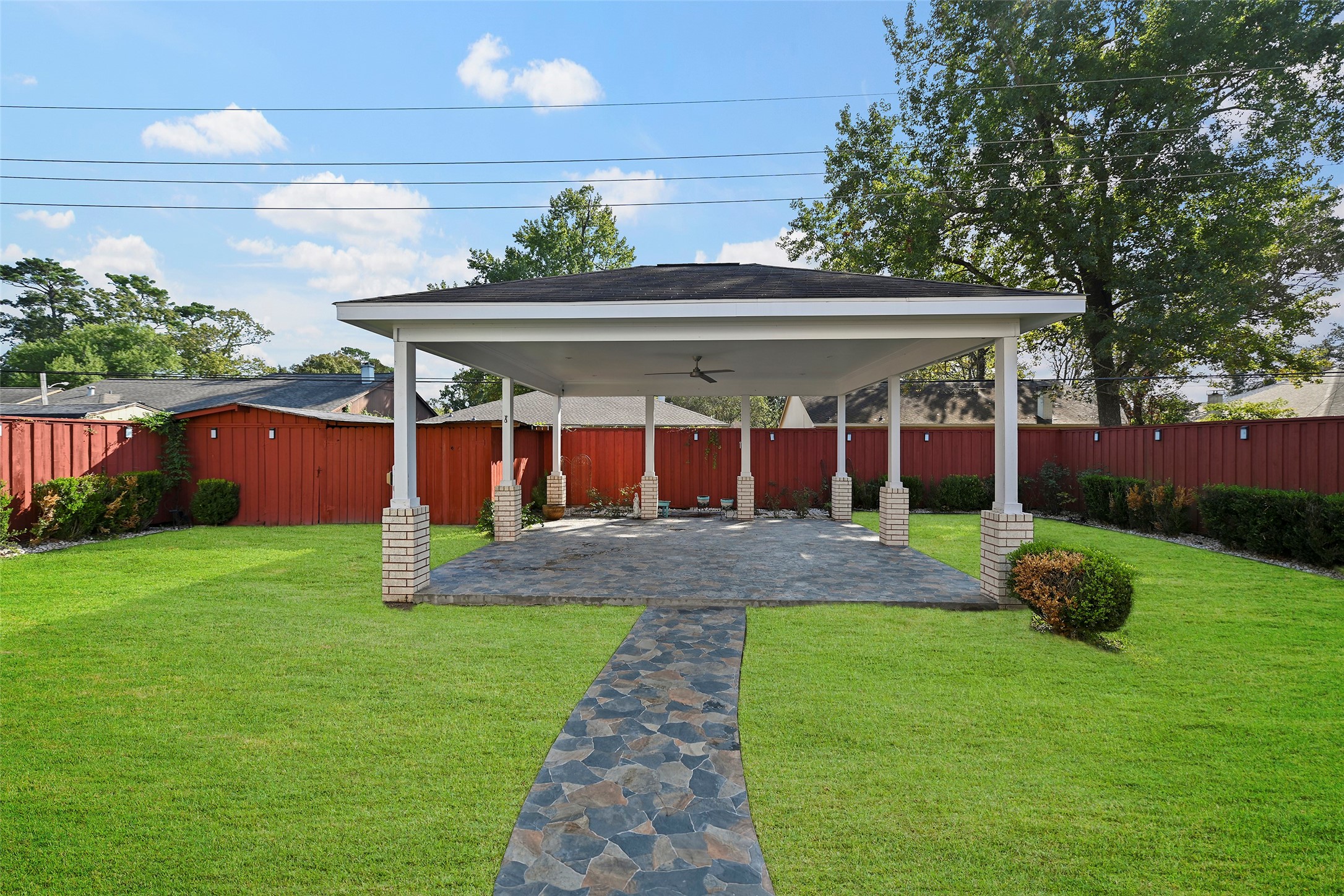 18926 Timbers Drive Property Photo 12