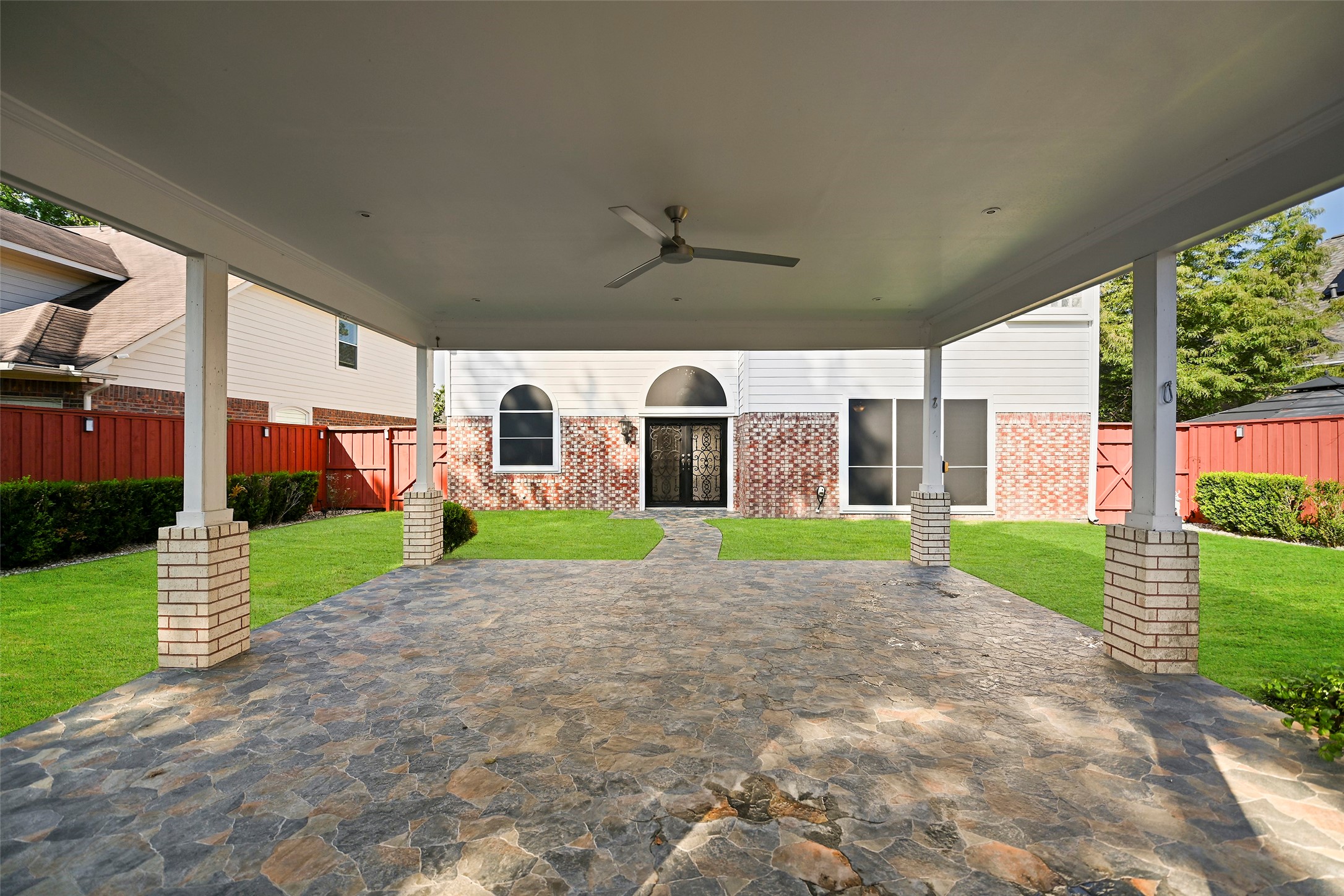 18926 Timbers Drive Property Photo 15