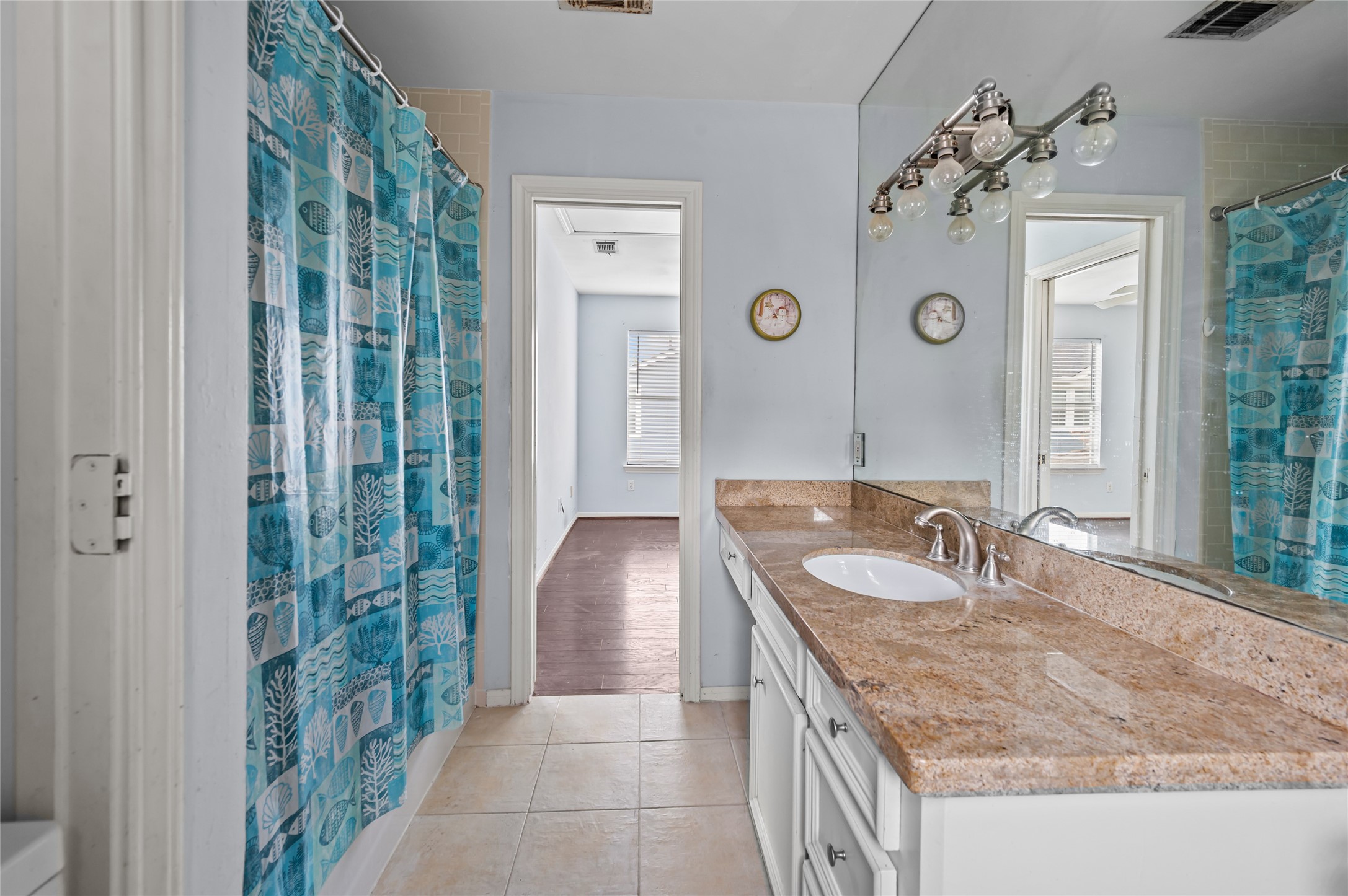 2142 Sul Ross A Property Photo 8
