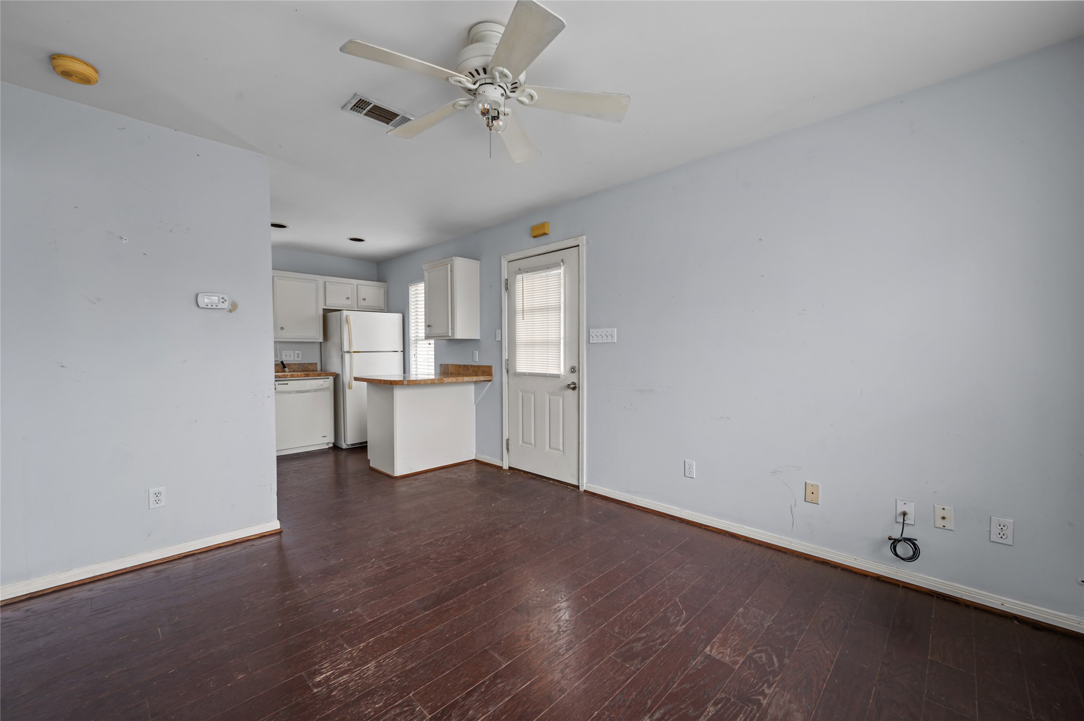 2142 Sul Ross A Property Photo 11