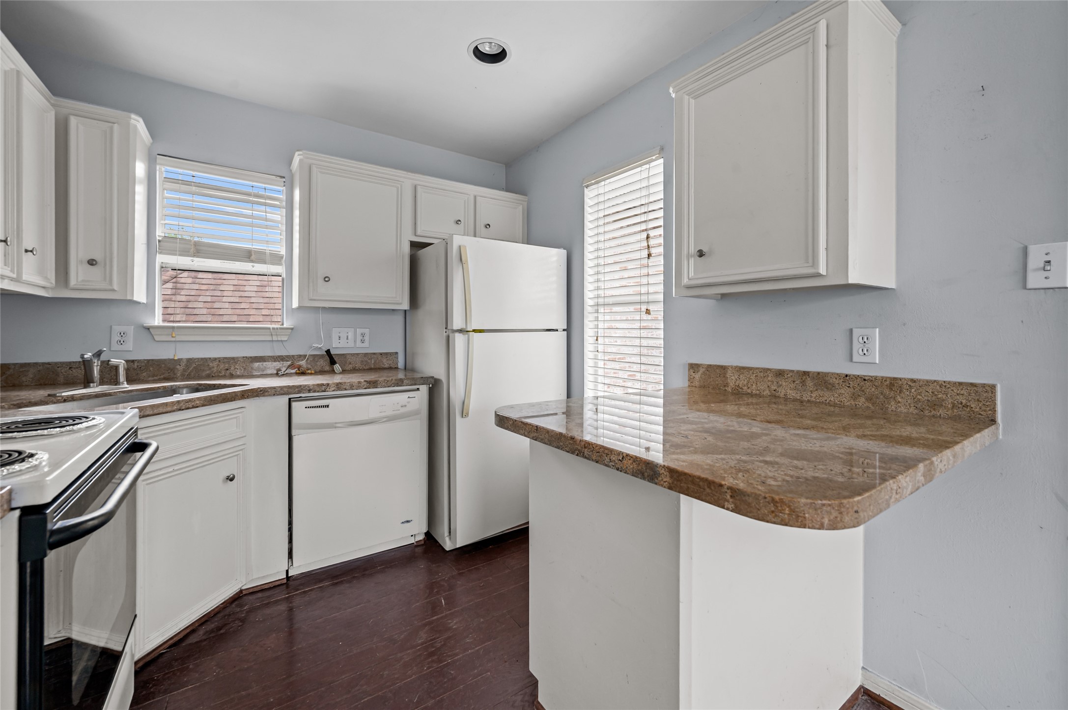 2142 Sul Ross A Property Photo 12