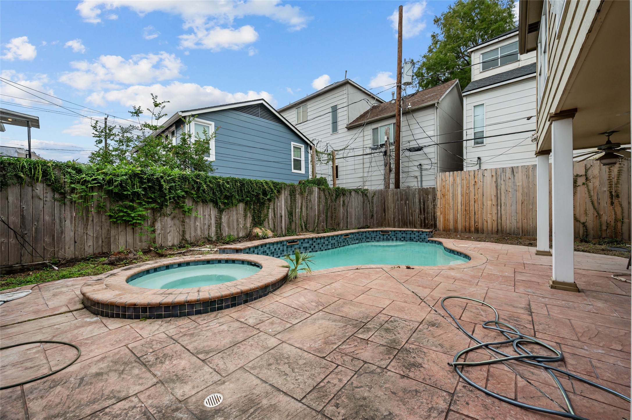 2142 Sul Ross A Property Photo 16