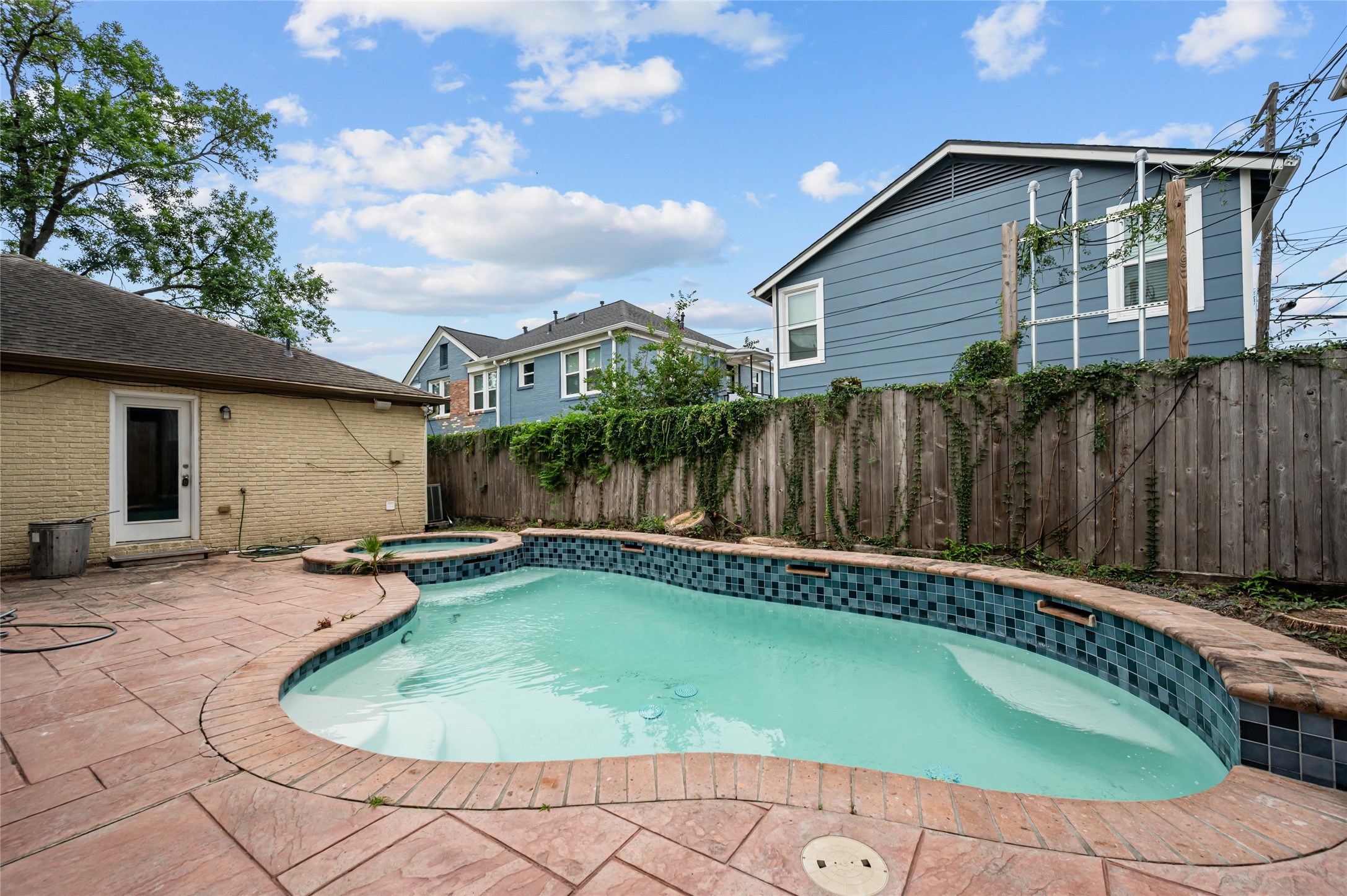 2142 Sul Ross A Property Photo 18