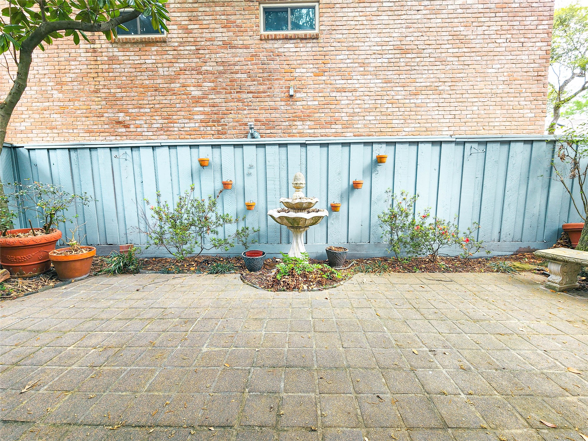 12 Kings Row Property Photo 36