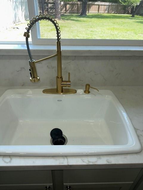 7302 Postwick Court Property Photo 4