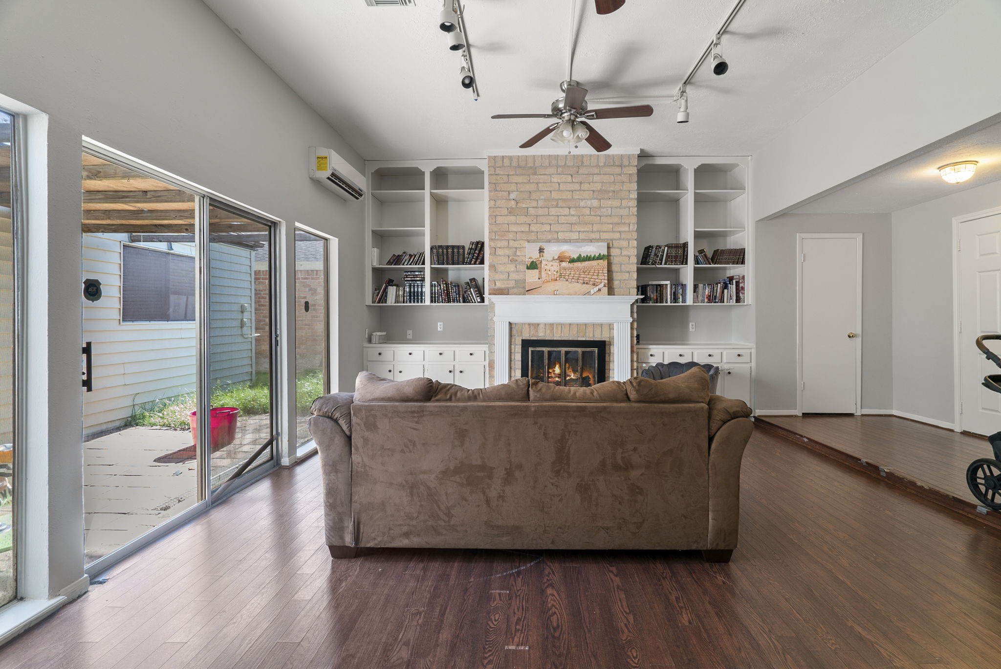 7534 Quail Meadow Drive Property Photo 4