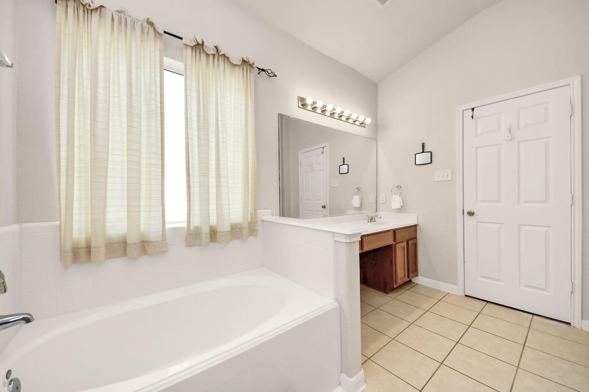 1922 Makenna Lane Property Photo 25