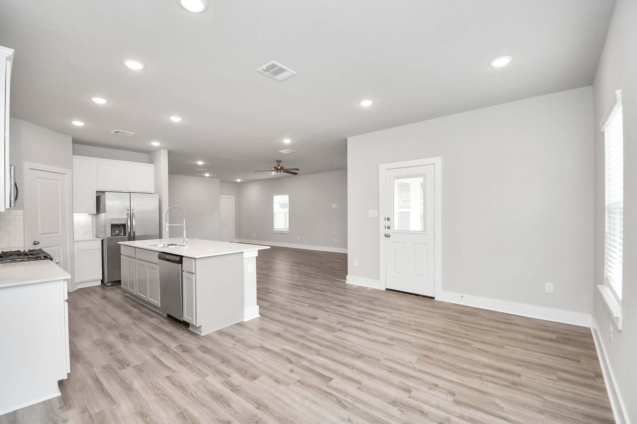 21047 Bay Village Drive A Property Photo 6