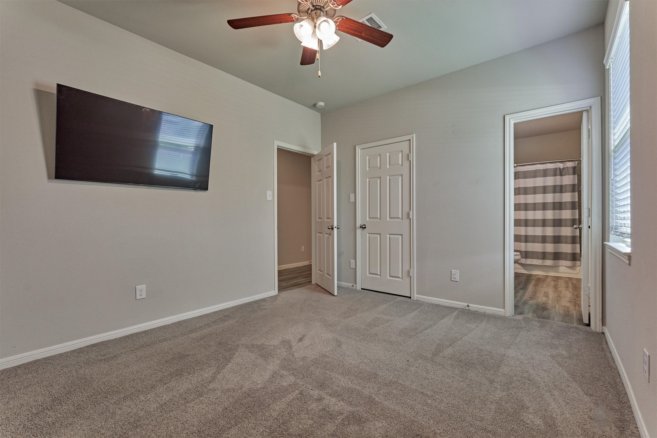 27087 Grey Fox Run Property Photo 22
