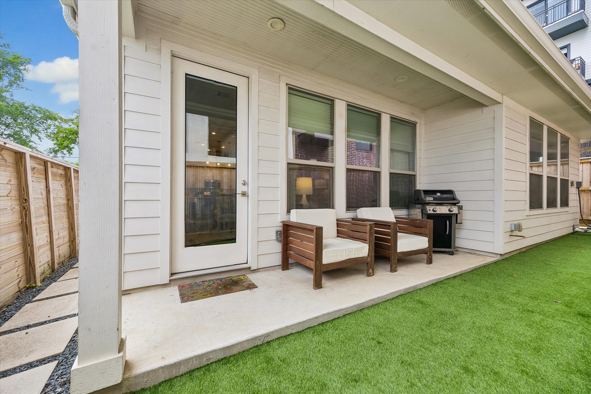 940 W 21st Street Property Photo 10