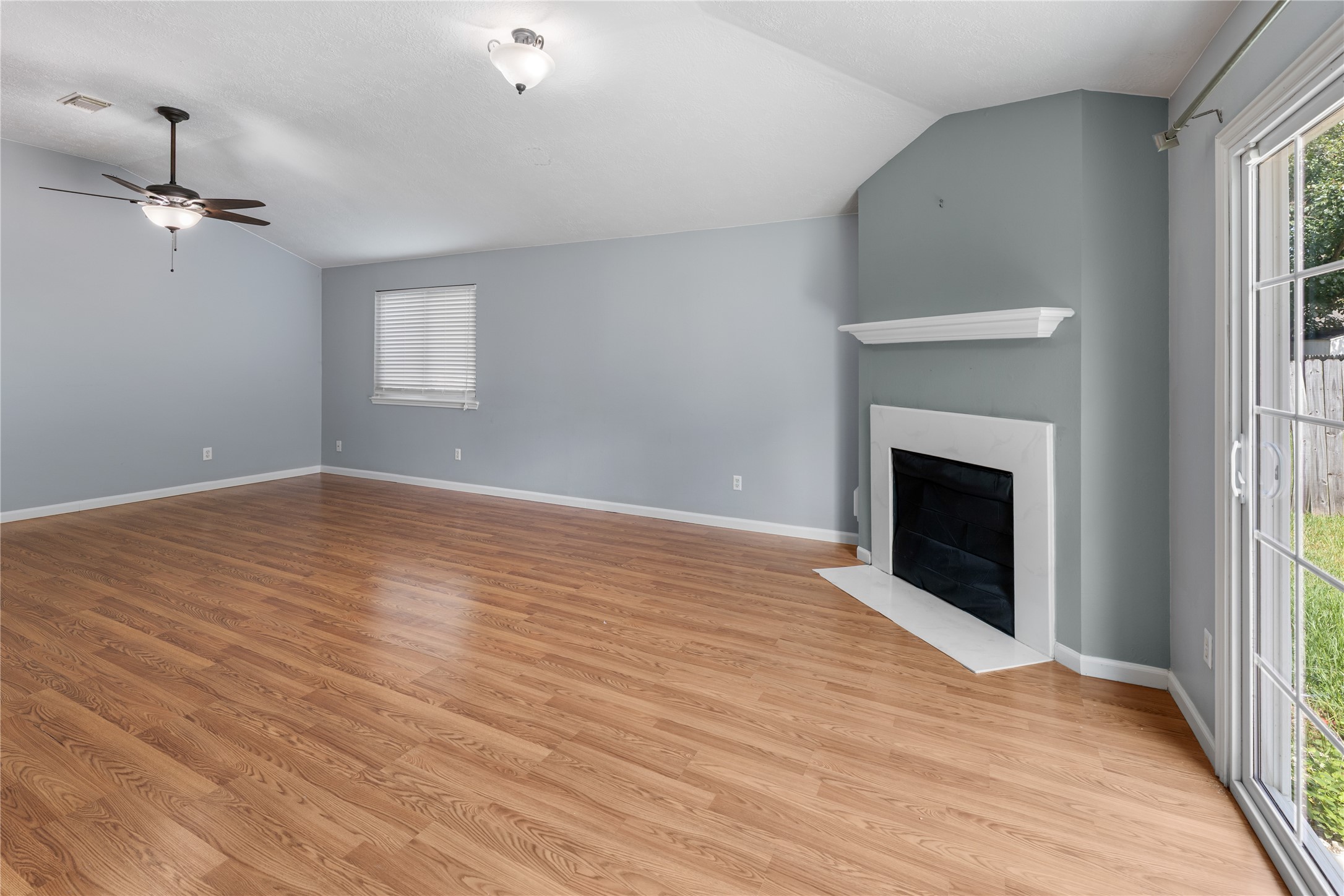 1735 Oak Ridge Drive Property Photo 8