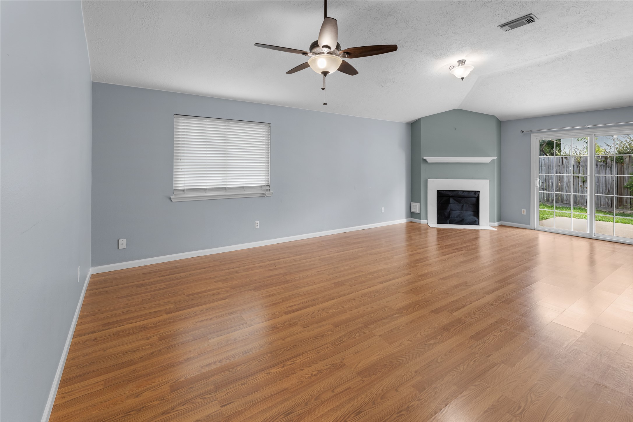 1735 Oak Ridge Drive Property Photo 9
